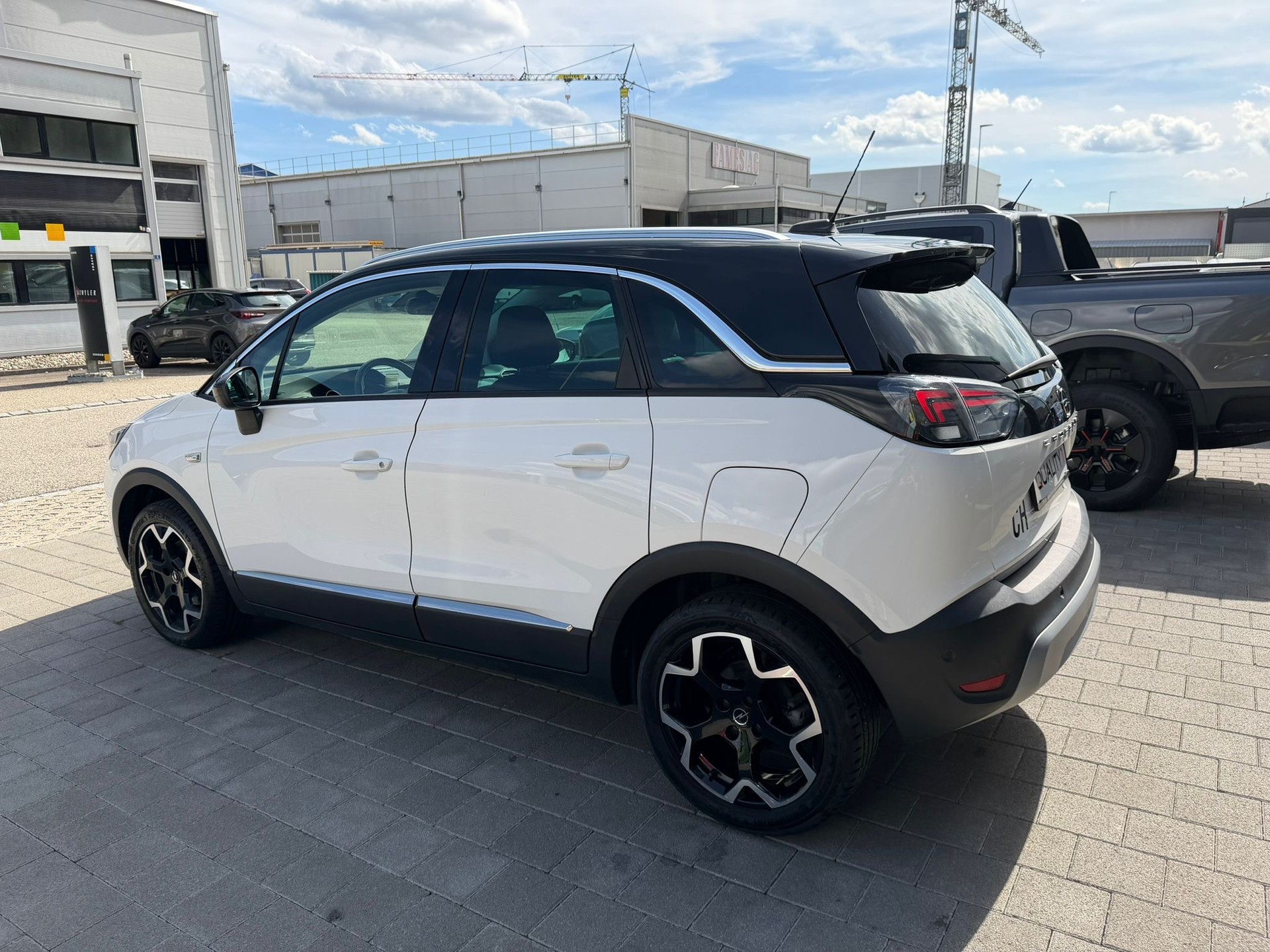 OPEL Crossland 1.2i Ultimate Automat-showroom-element-3