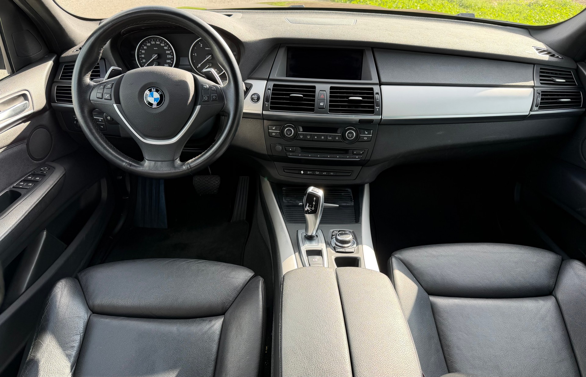 BMW X5 xDrive 40d Steptronic-image-12