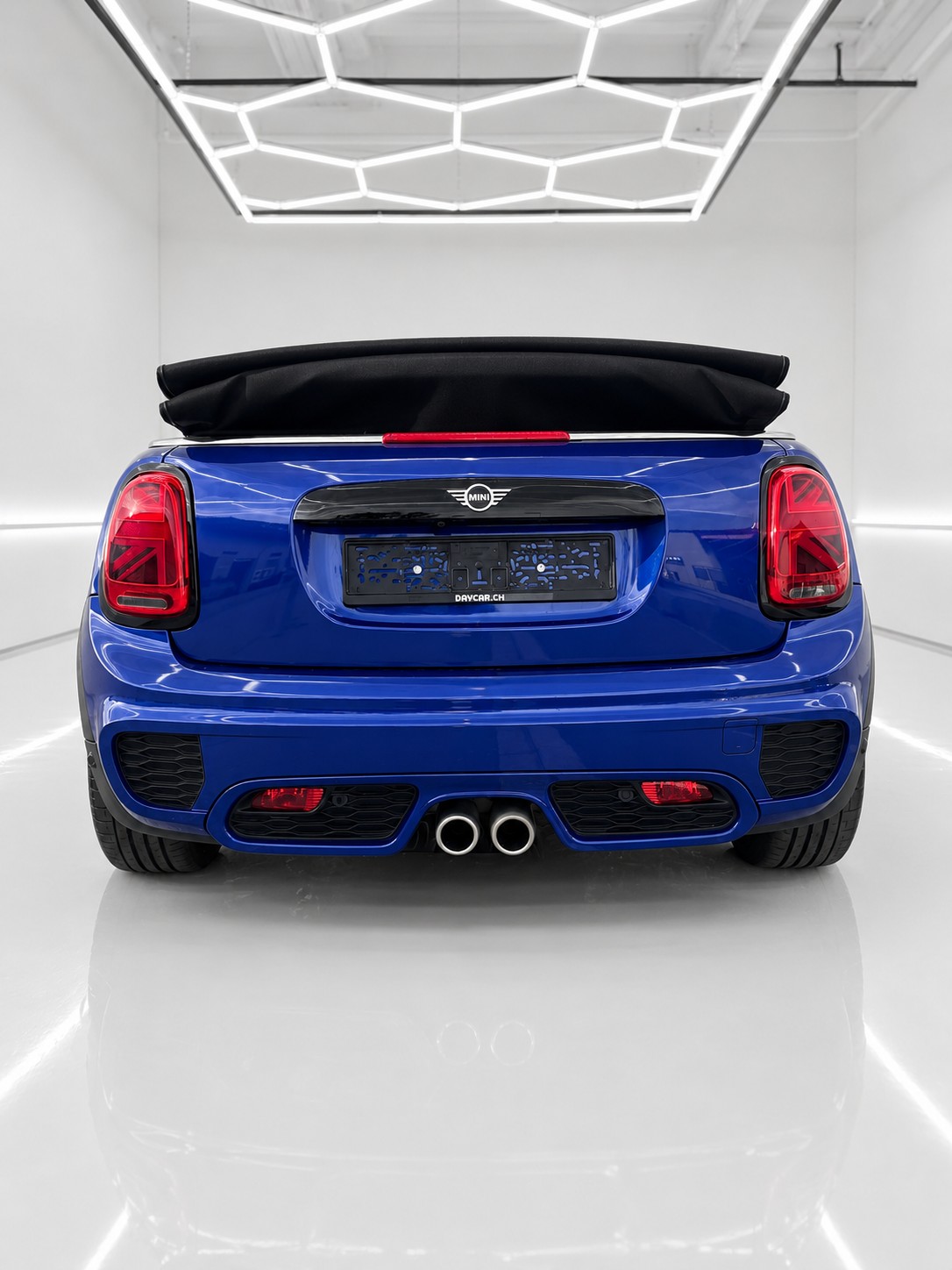 MINI Cooper S Cabriolet DKG-showroom-element-2
