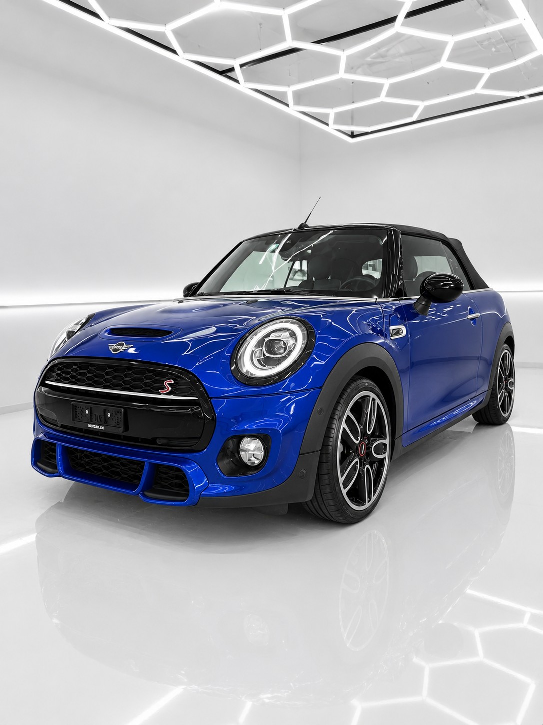 MINI Cooper S Cabriolet DKG-showroom-element-3