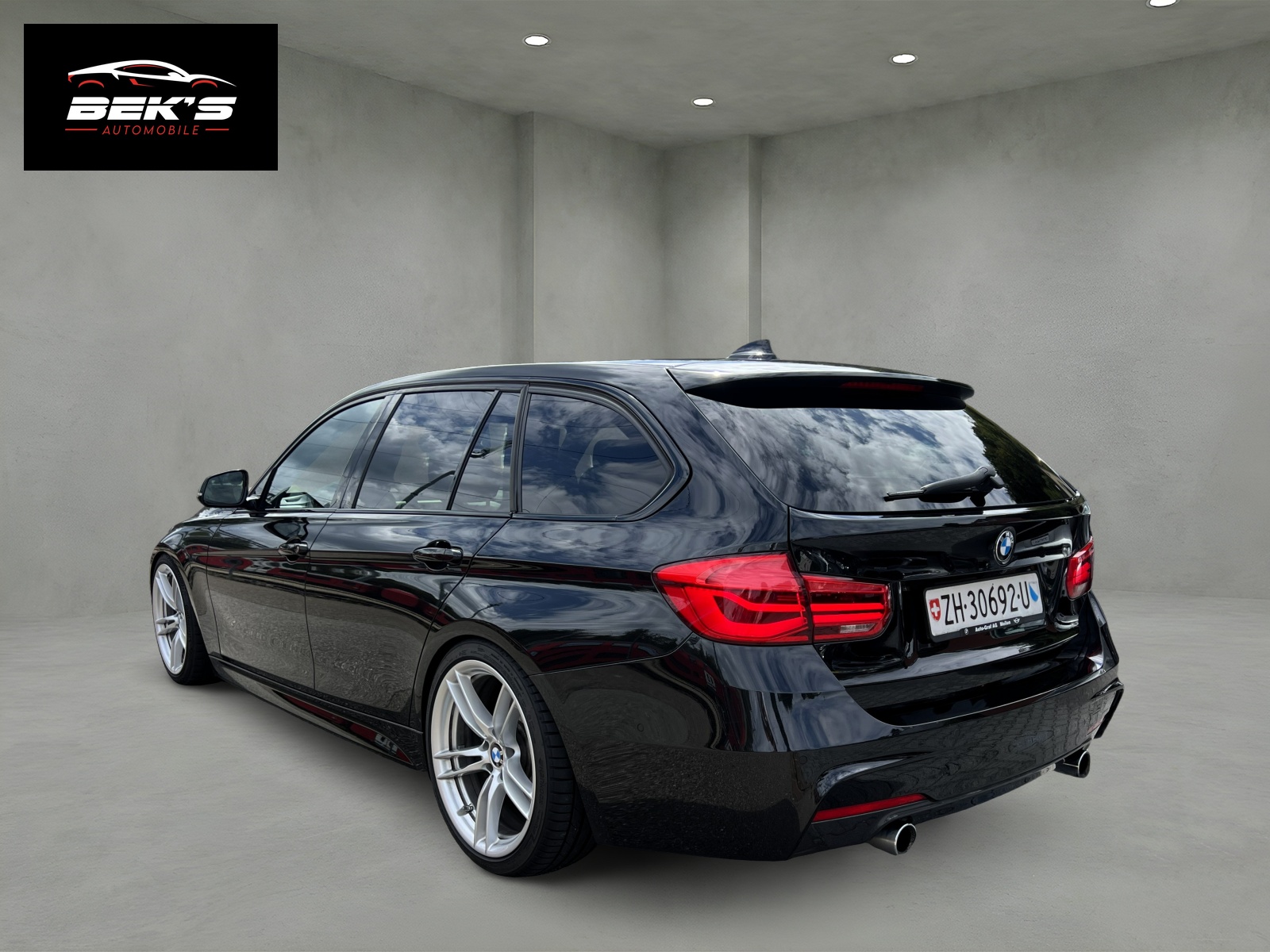 BMW 340i xDrive Touring M Sport Steptronic-showroom-element-2
