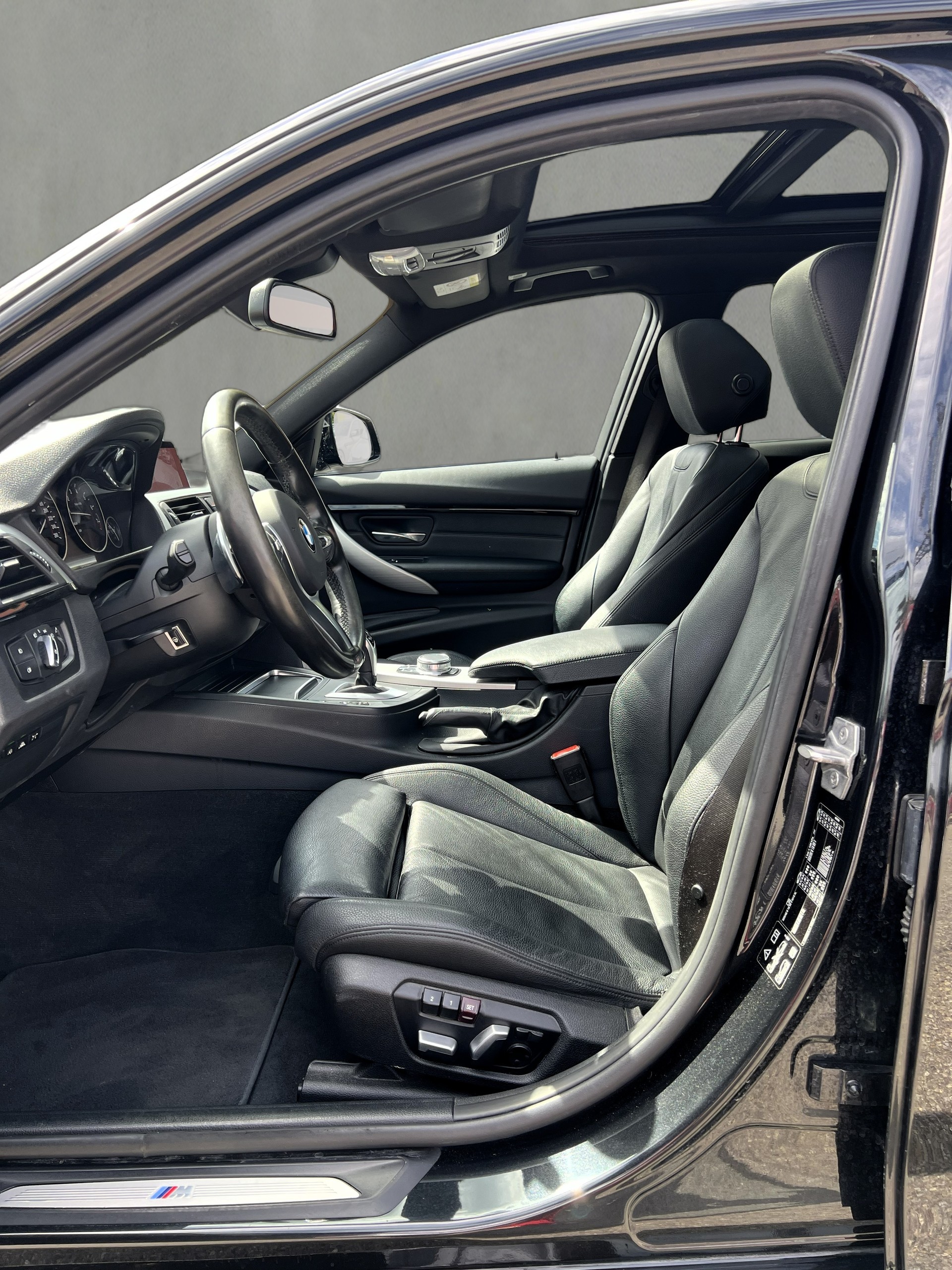 BMW 340i xDrive Touring M Sport Steptronic-image-15