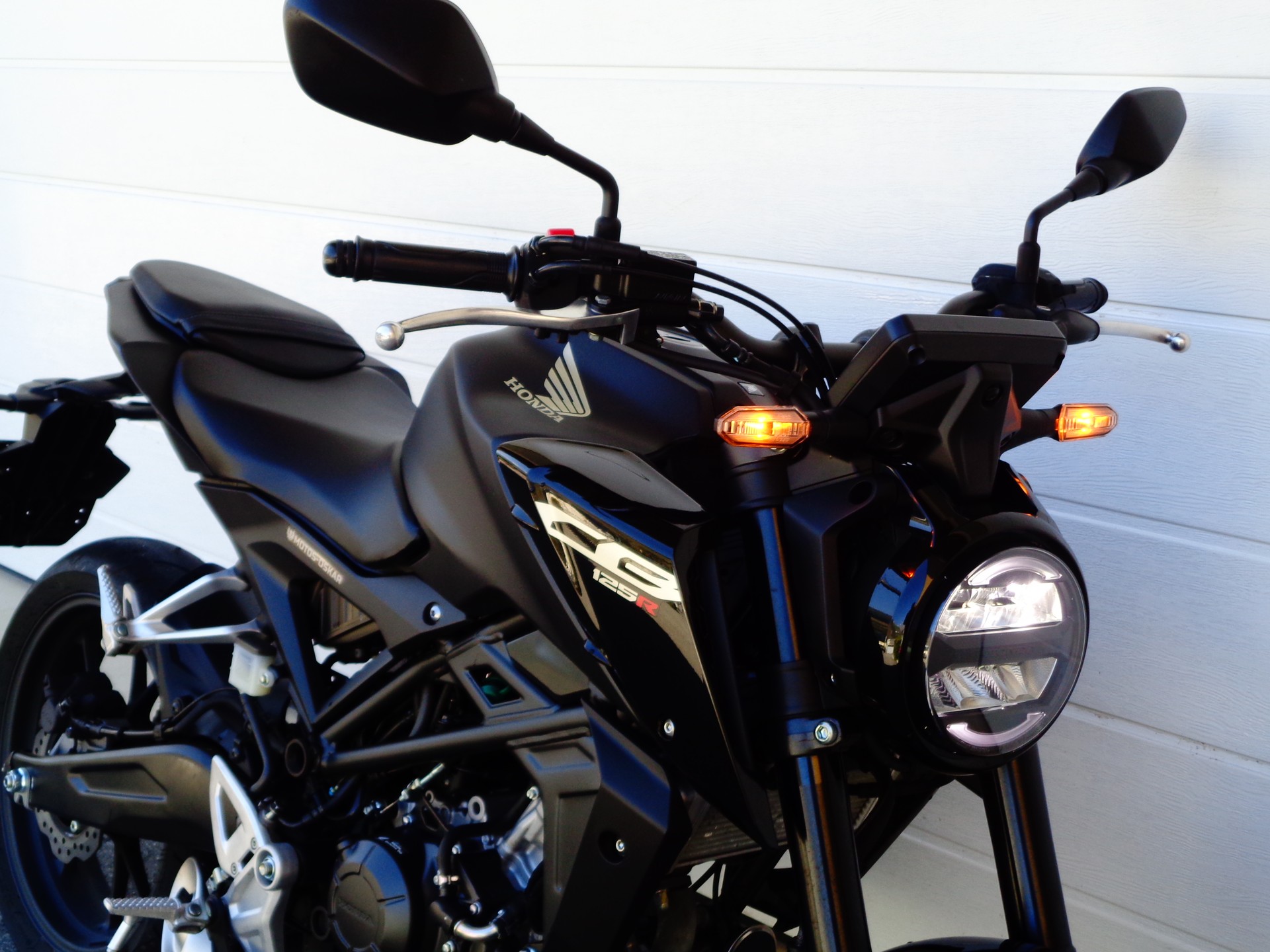 HONDA CB 125 R-image-2