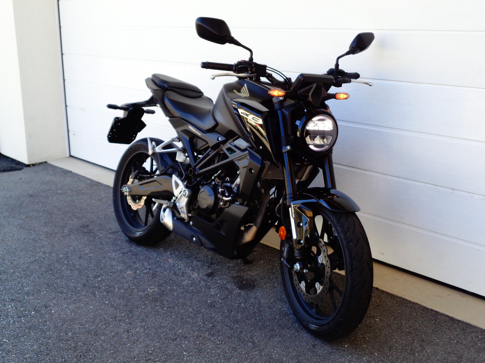 HONDA CB 125 R-image-1
