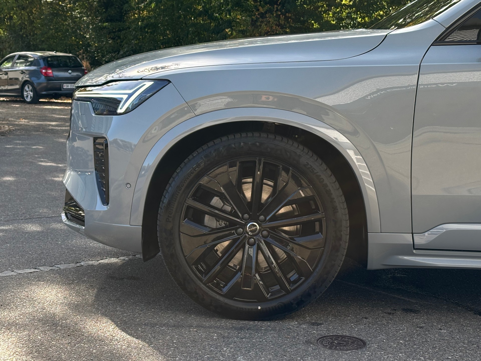 VOLVO XC90 2.0 B5 MH Black Edition AWD-showroom-element-1