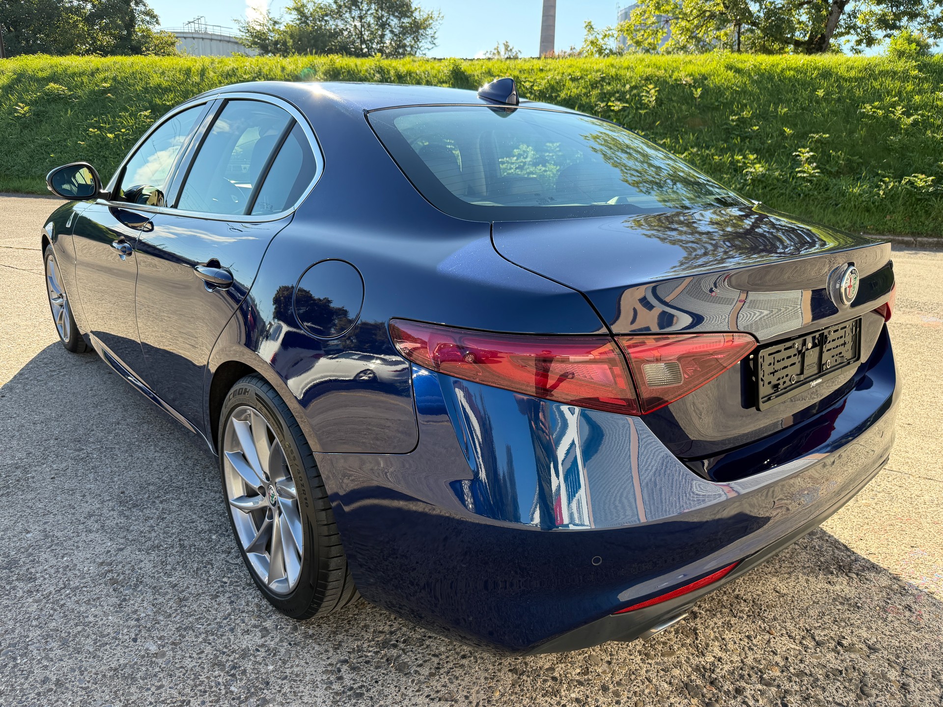 ALFA ROMEO Giulia 2.2 JTDM Super Automatic-showroom-element-2