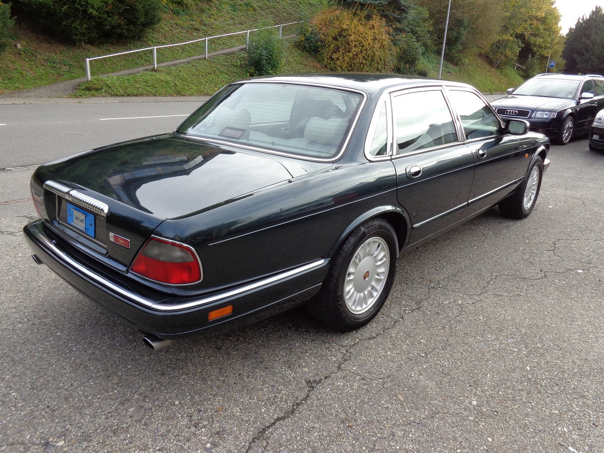 DAIMLER 4.0 Six-image-4