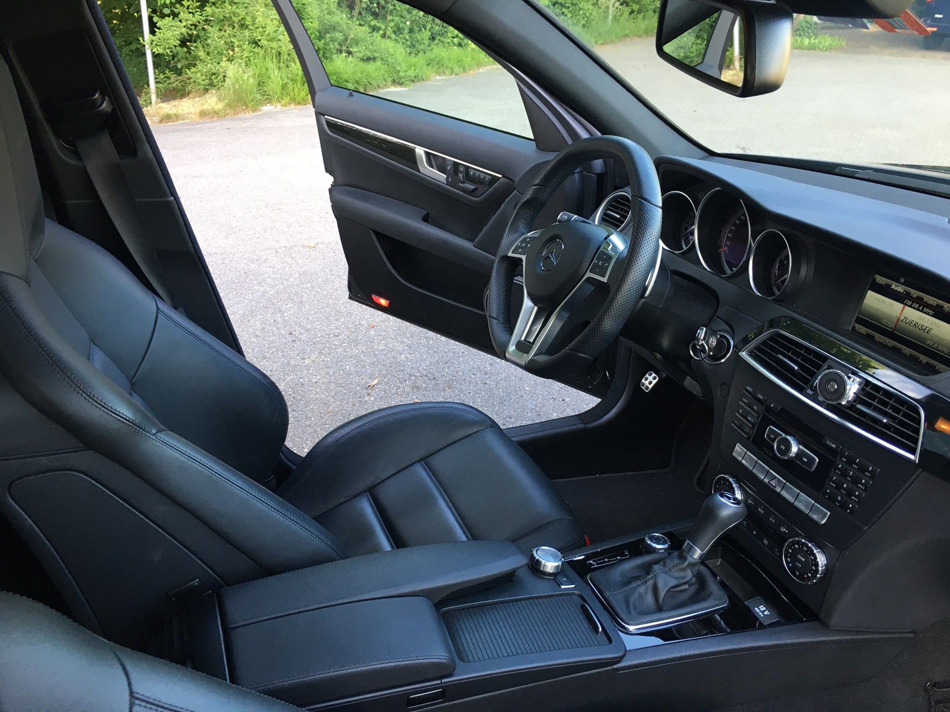 MERCEDES-BENZ C 63 AMG Avantgarde Speedshift MCT-image-7