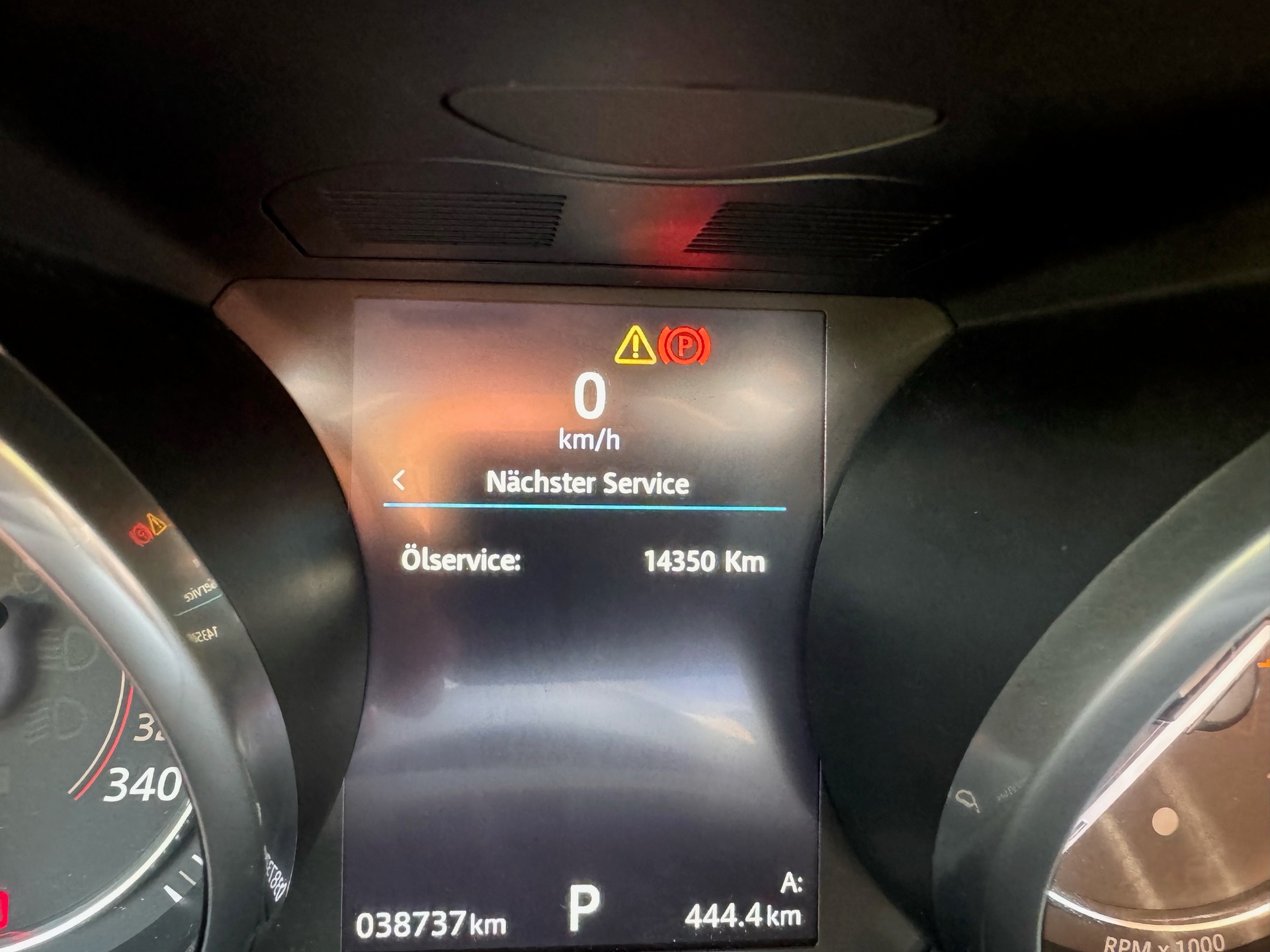 JAGUAR F-Type Coupé 5.0 V8 R AWD Santorini Black *Facelift Unikat* Automatik Keramikbremsen Ohne OPF Sportwagensound 770W Meridian-image-14