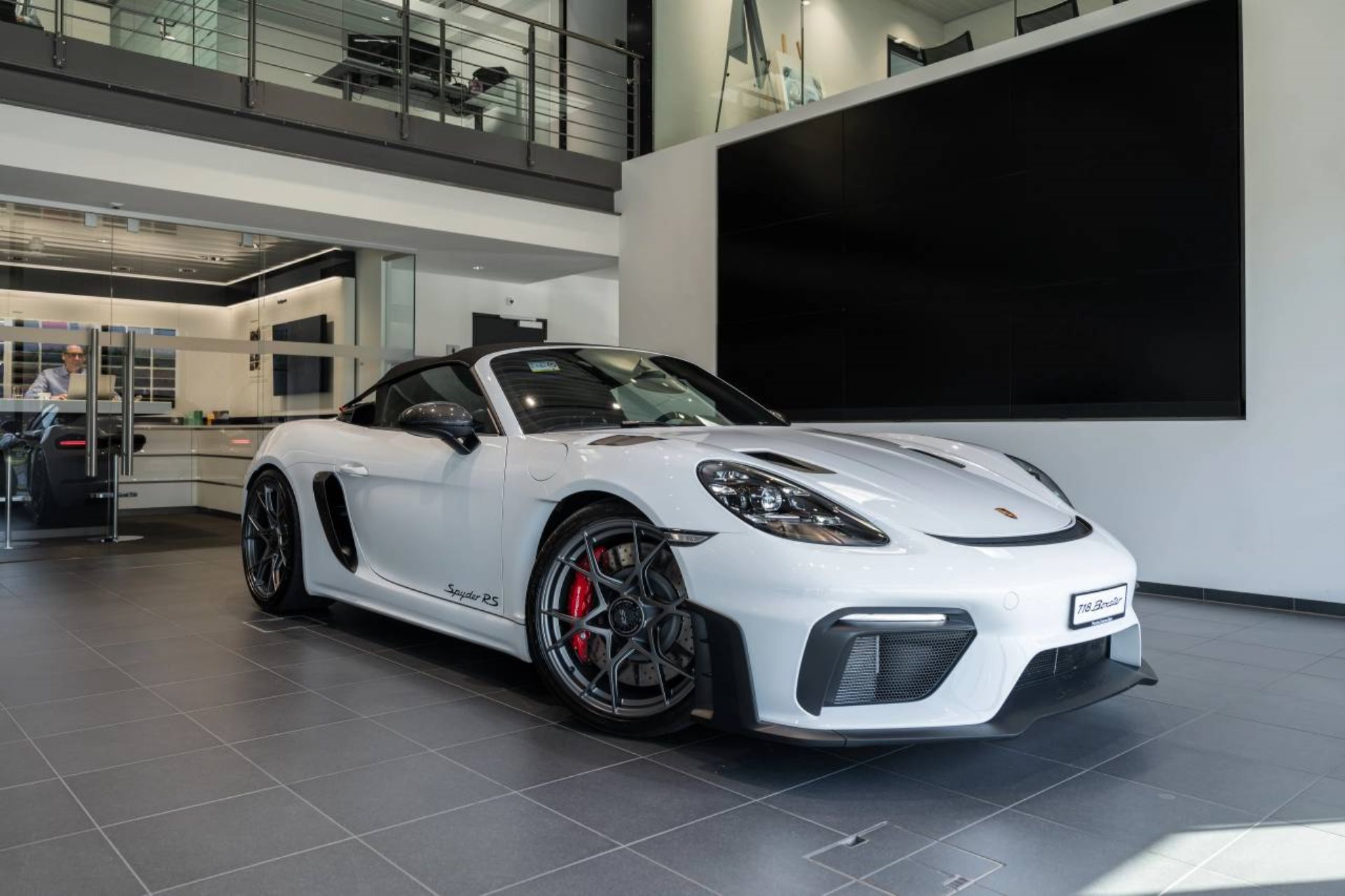 PORSCHE 718 Spyder RS-image-10