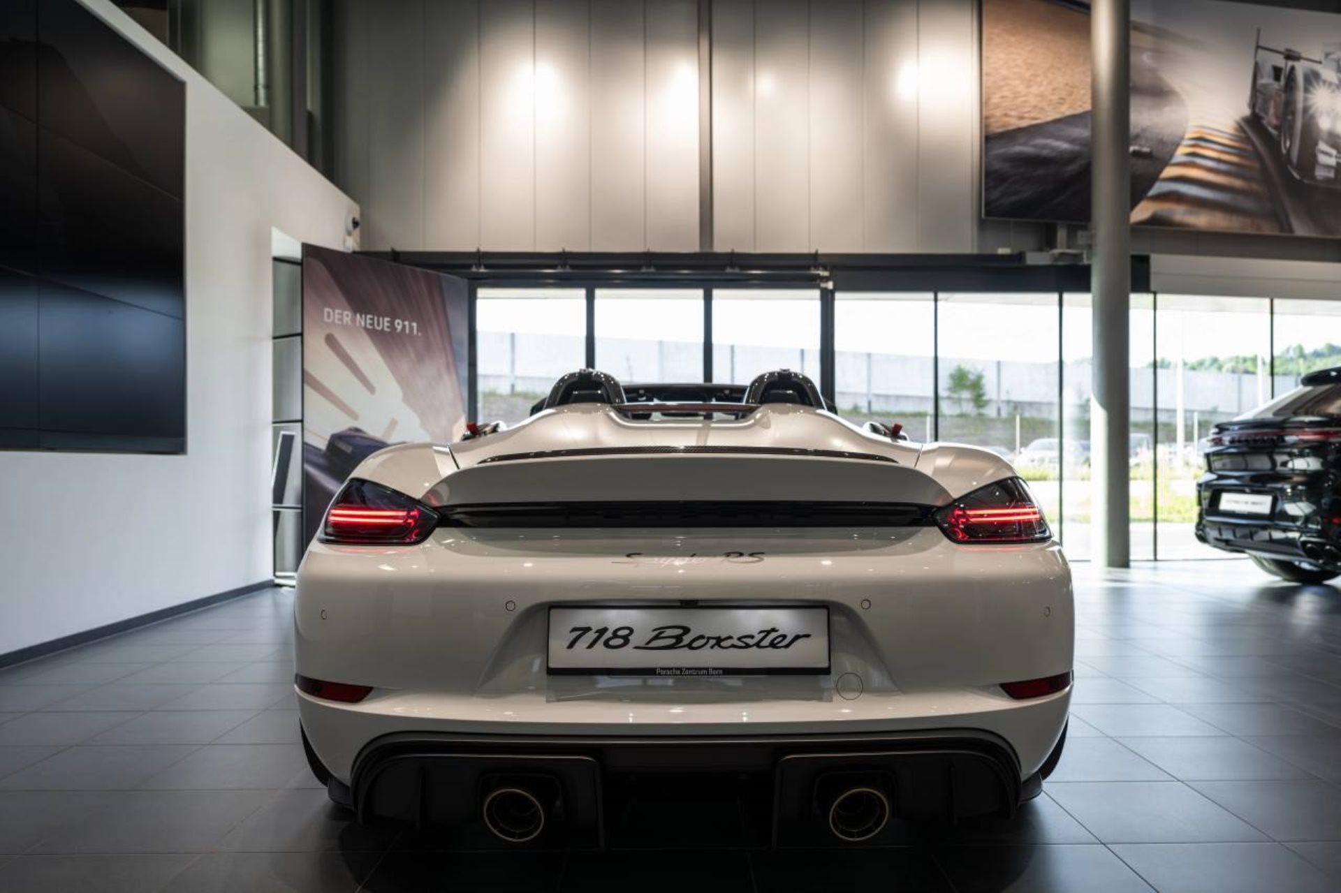 PORSCHE 718 Spyder RS-image-5