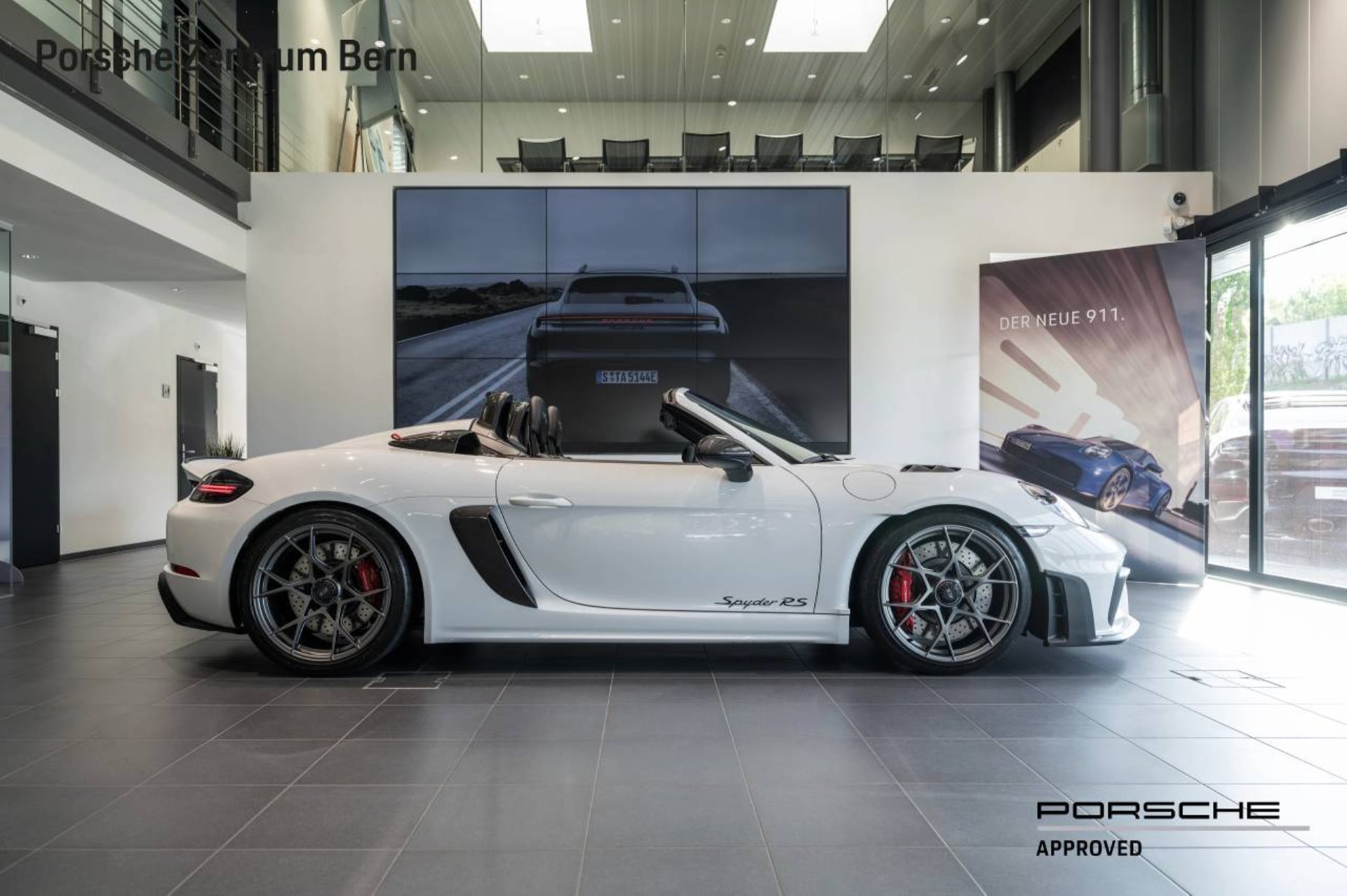 PORSCHE 718 Spyder RS-image-1