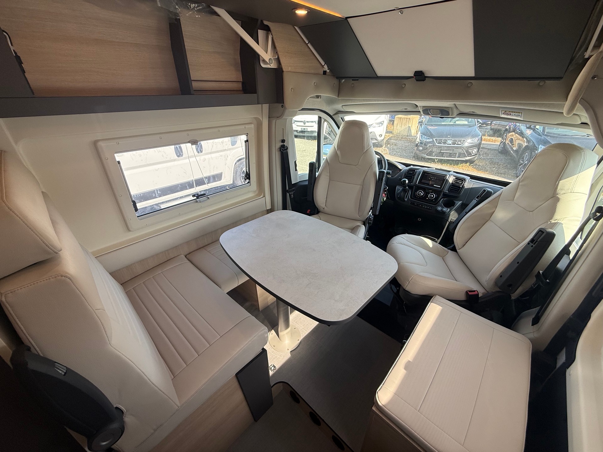 DREAMER Camper Five Fun + Automatique 5 places-image-3
