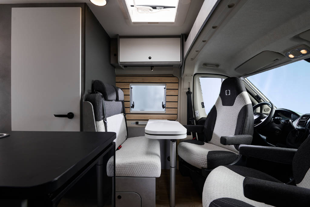 PEUGEOT Boxer ADVTR 5.4 DF 3.5t L2H2 2.2BlueHDi 140 CROSSCAMP-image-6