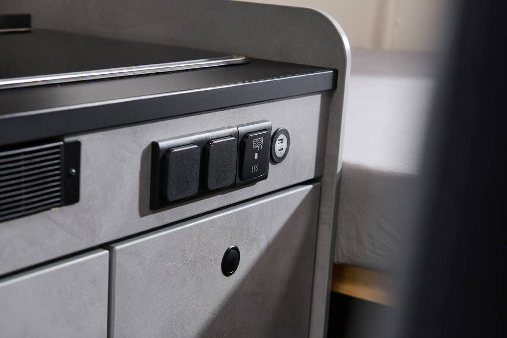 PEUGEOT Boxer ADVTR 5.4 DF 3.5t L2H2 2.2BlueHDi 140 CROSSCAMP-image-9
