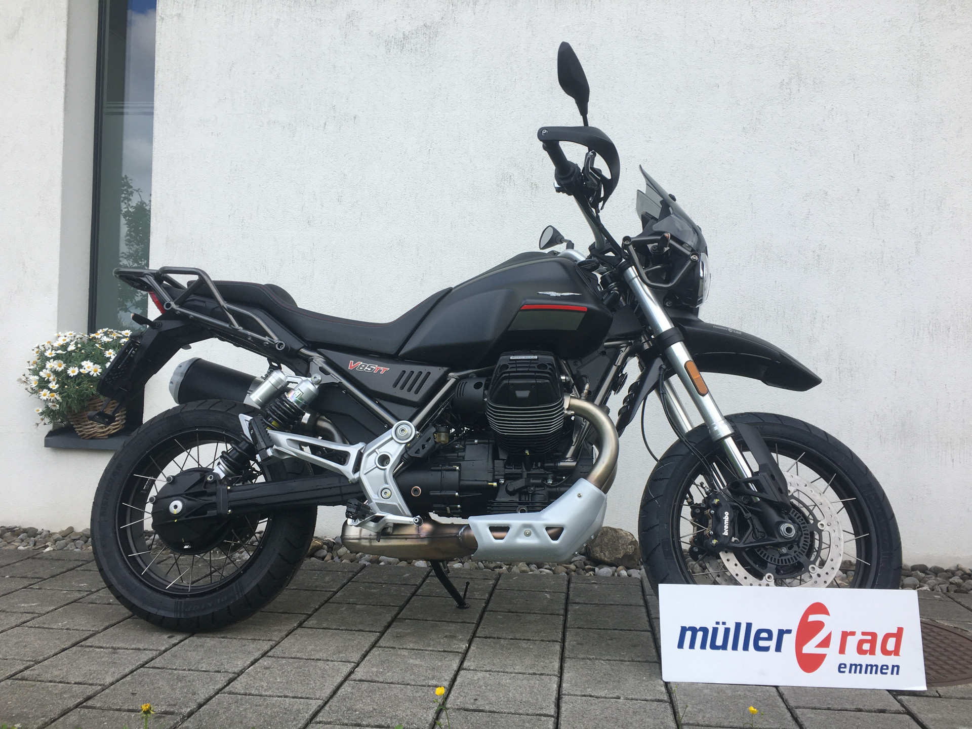 MOTO GUZZI V85 TT HAMMERPREIS + 4 JAHRE GARANTIE-image-0