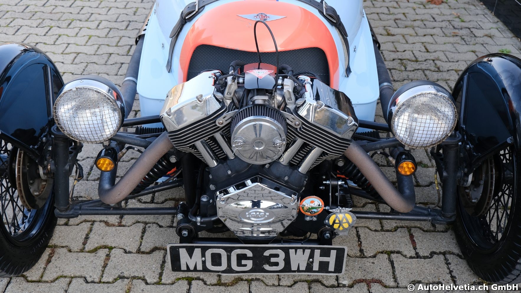 MORGAN THREEWHEELER - Gulf Edition-showroom-element-3
