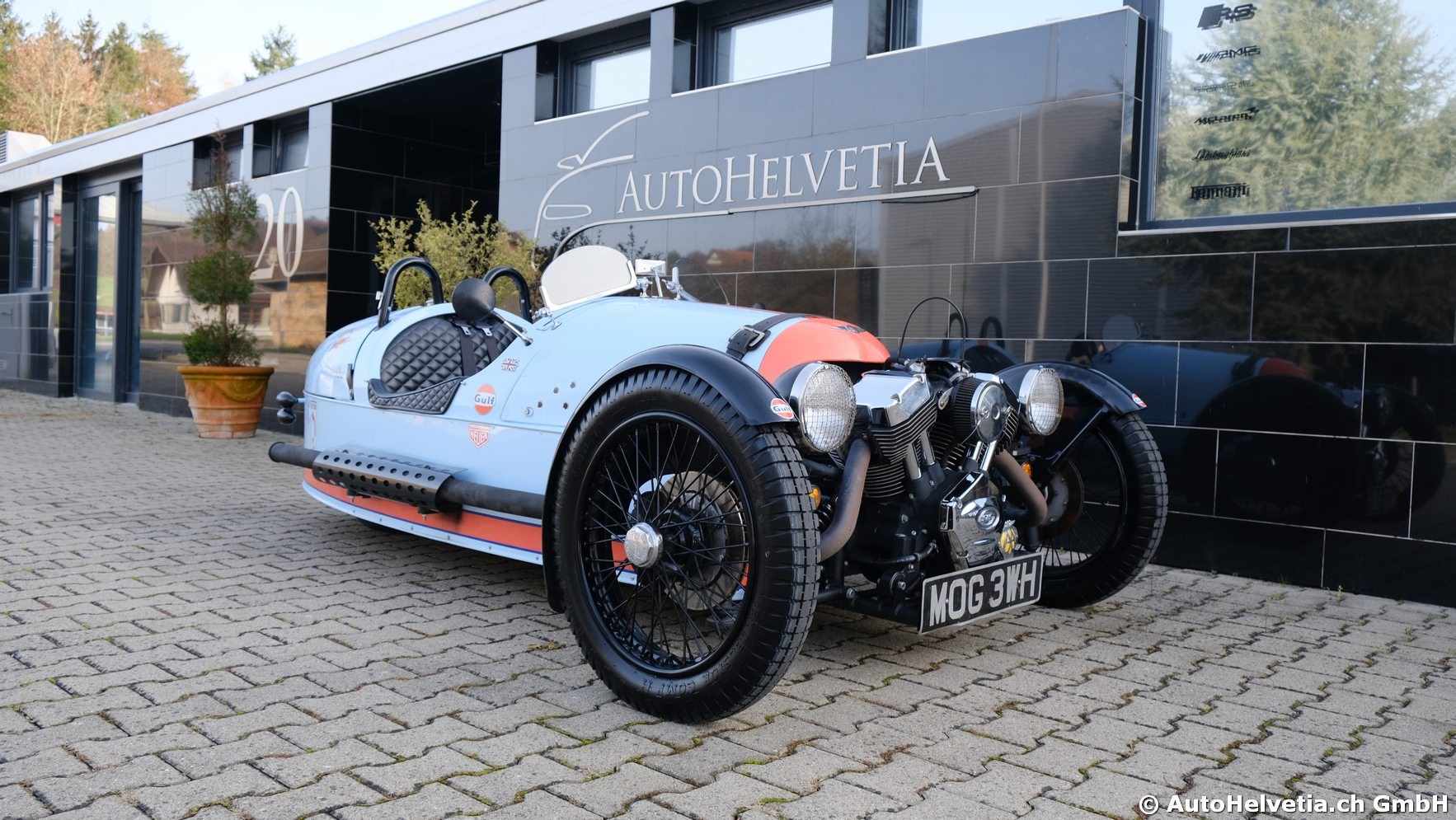 MORGAN THREEWHEELER - Gulf Edition-showroom-element-1