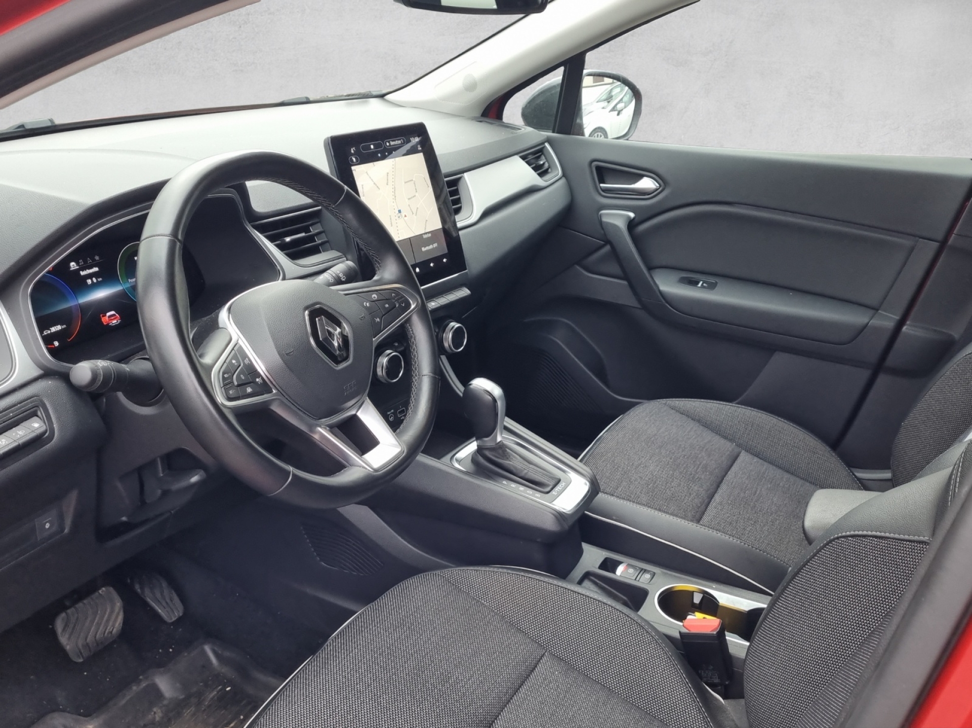 RENAULT Captur 1.6 E-Tech Plug-in R.S. Line-image-6