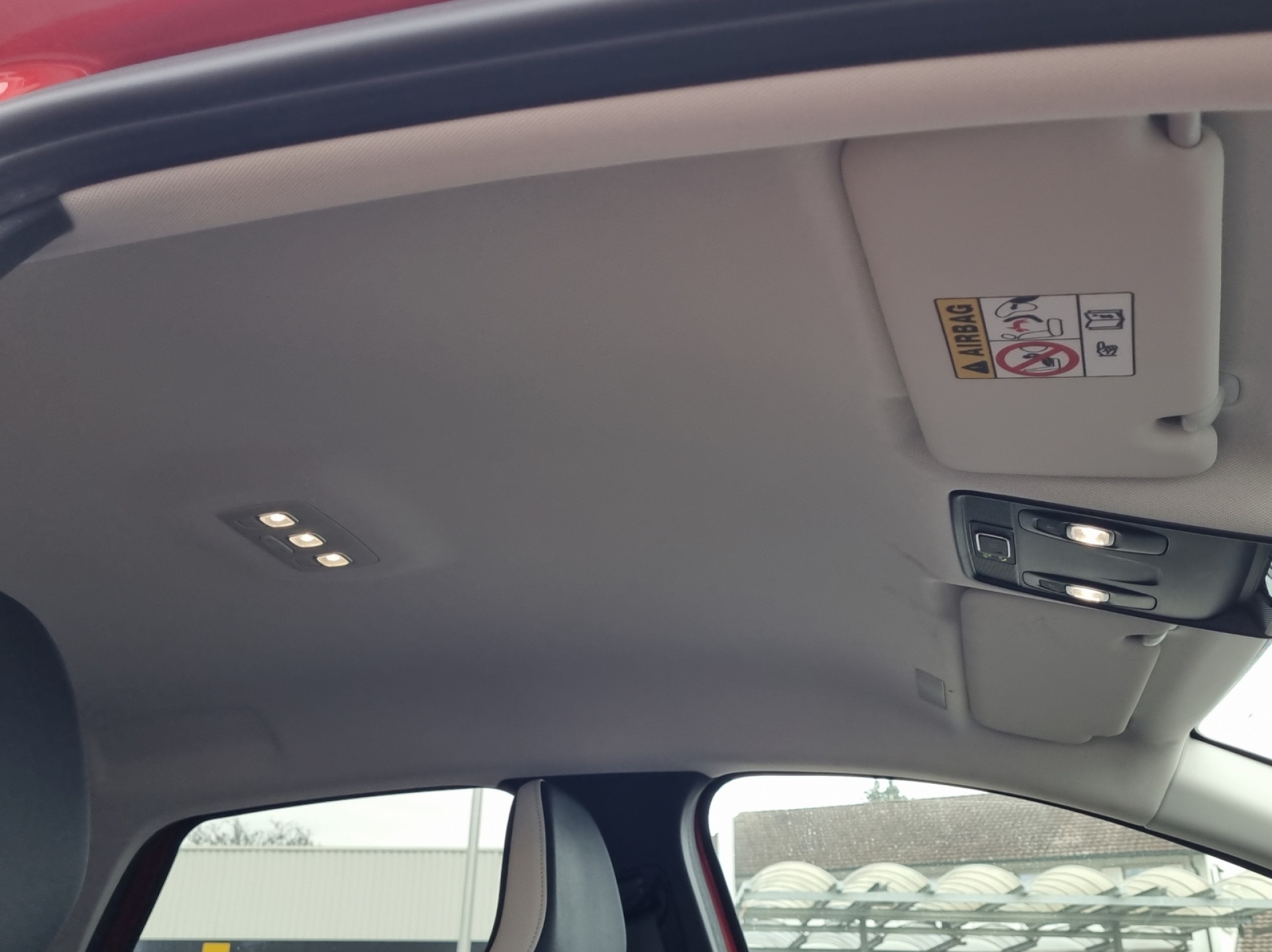 RENAULT Captur 1.6 E-Tech Plug-in R.S. Line-image-12