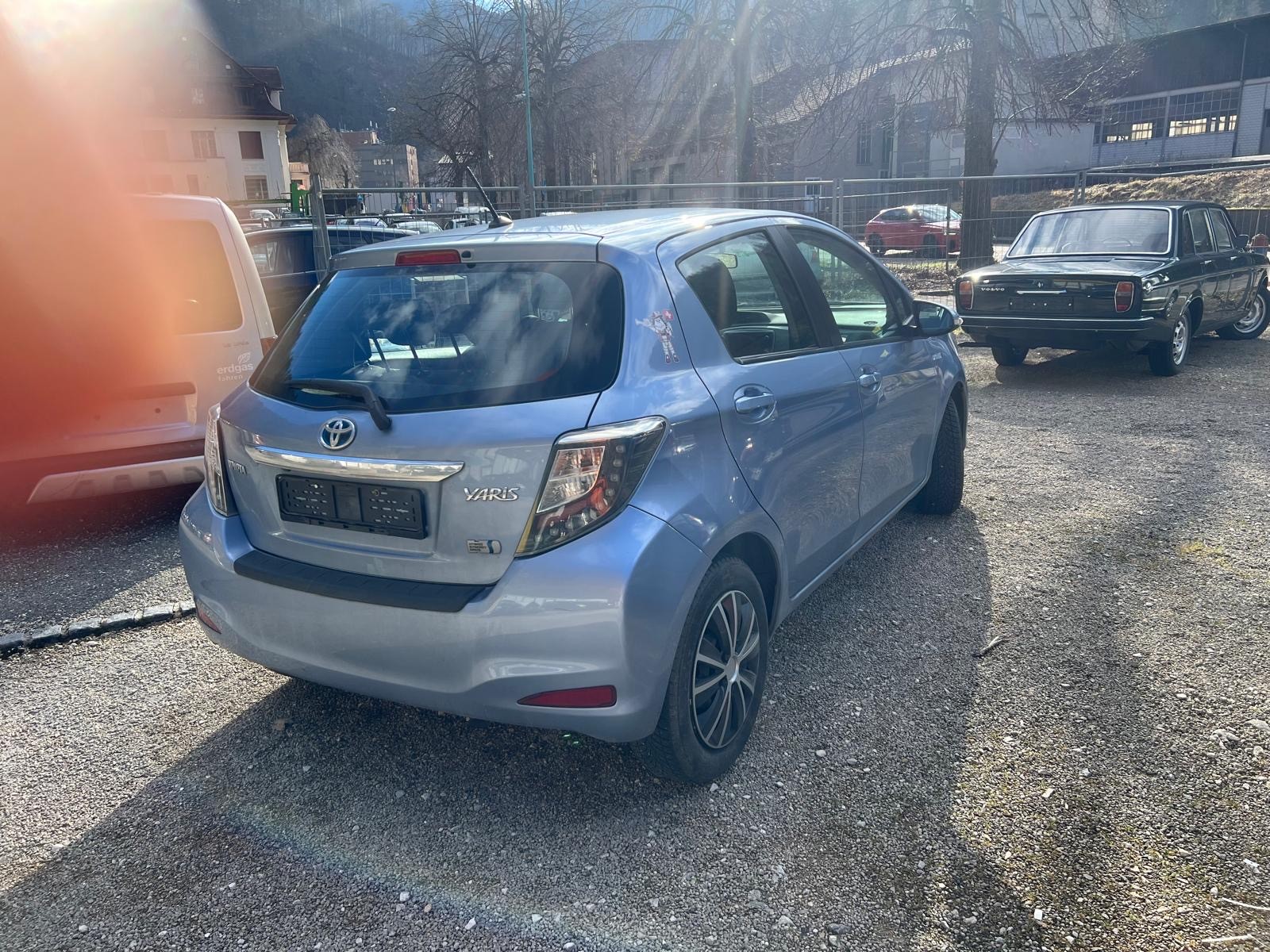 TOYOTA Yaris 1.5 VVT-i Hybrid Luna CVT-image-2