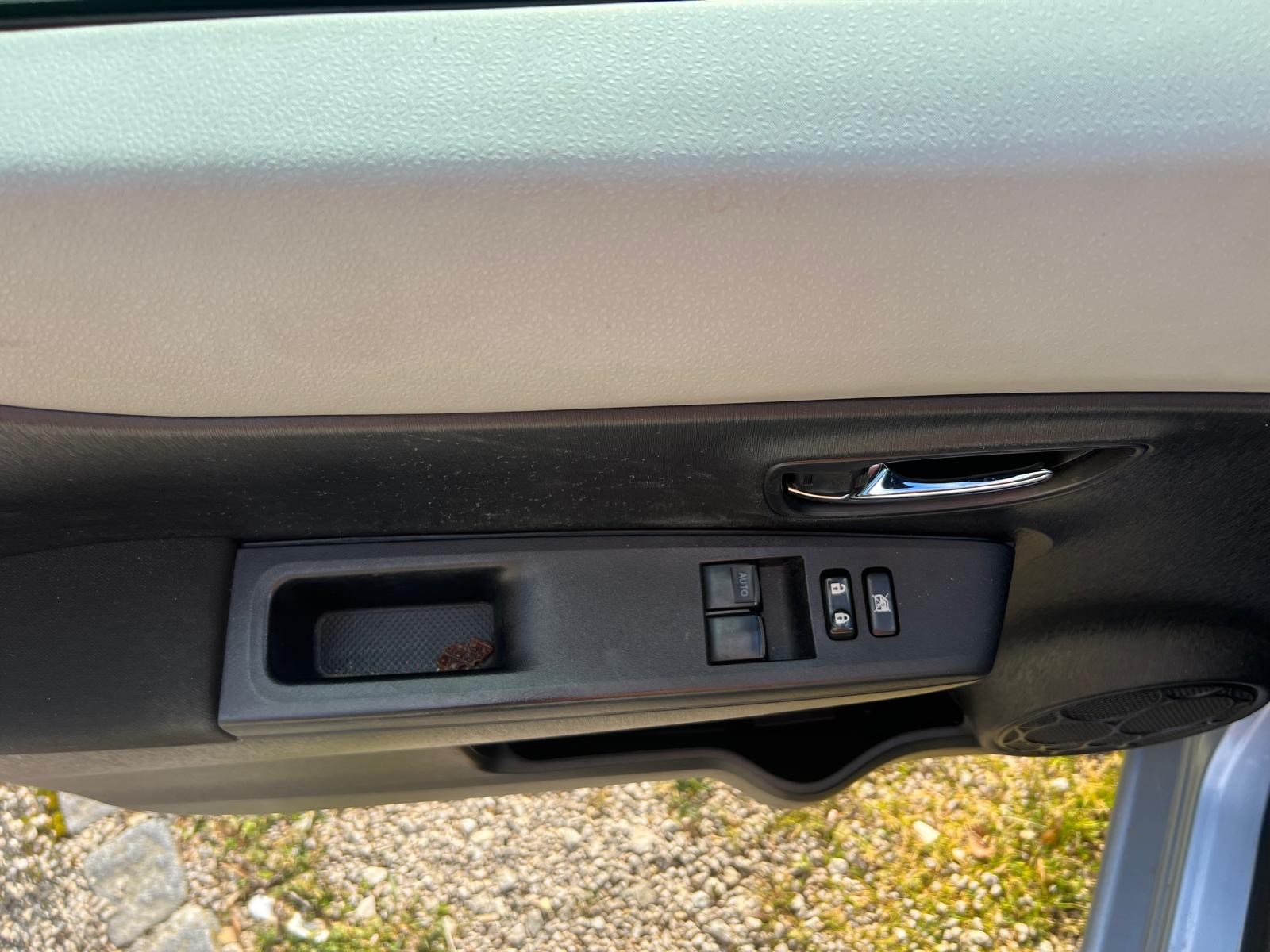 TOYOTA Yaris 1.5 VVT-i Hybrid Luna CVT-image-6