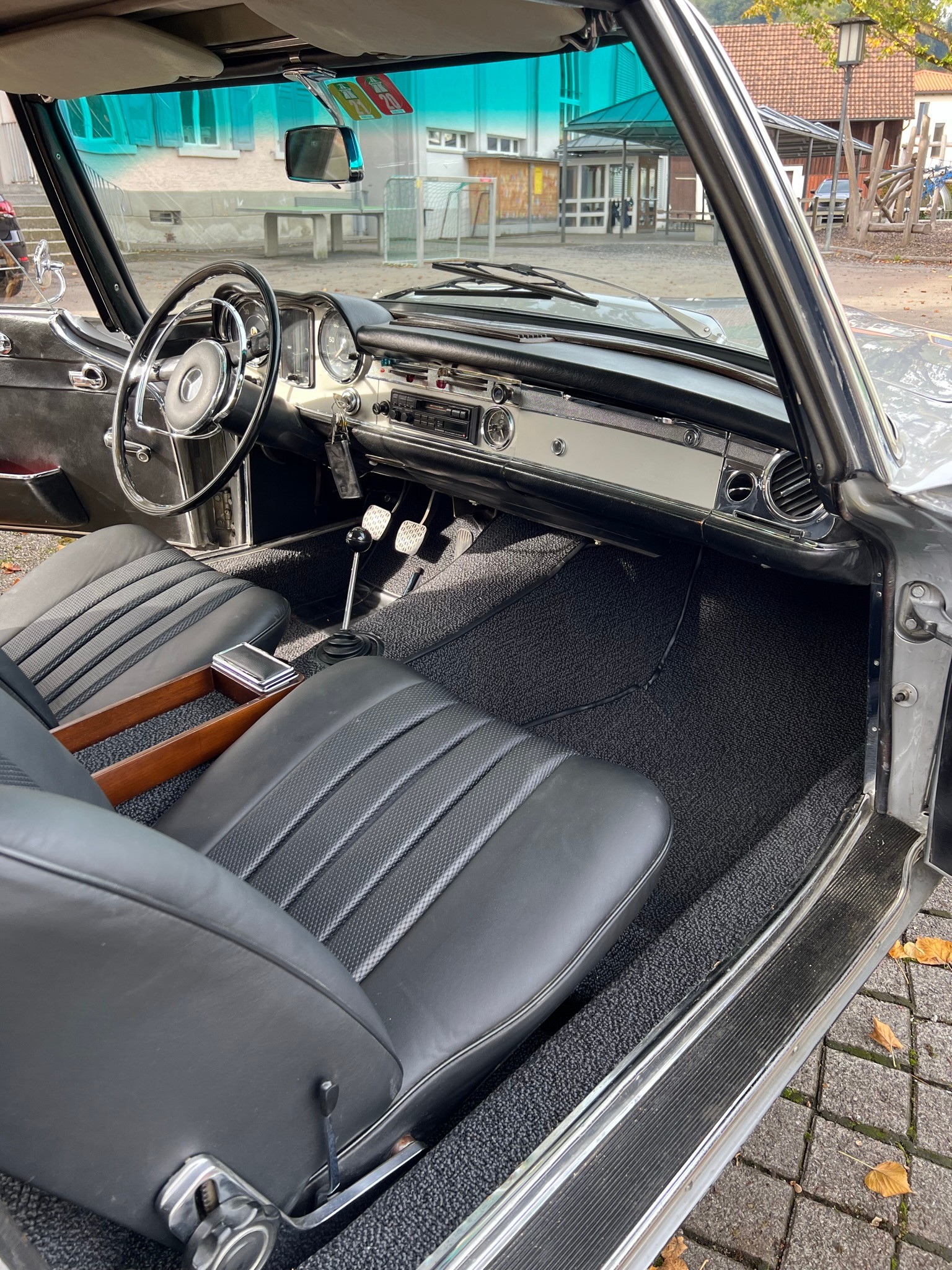 MERCEDES-BENZ SL 250-image-9