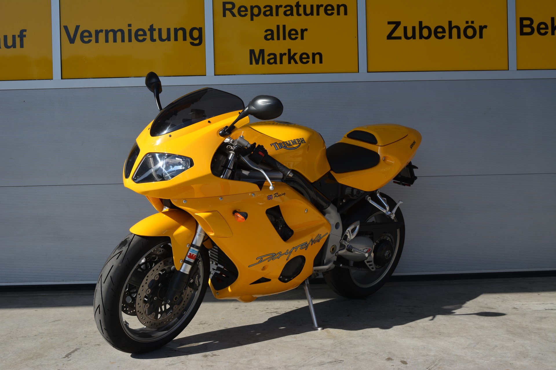 TRIUMPH Daytona 955i-image-1