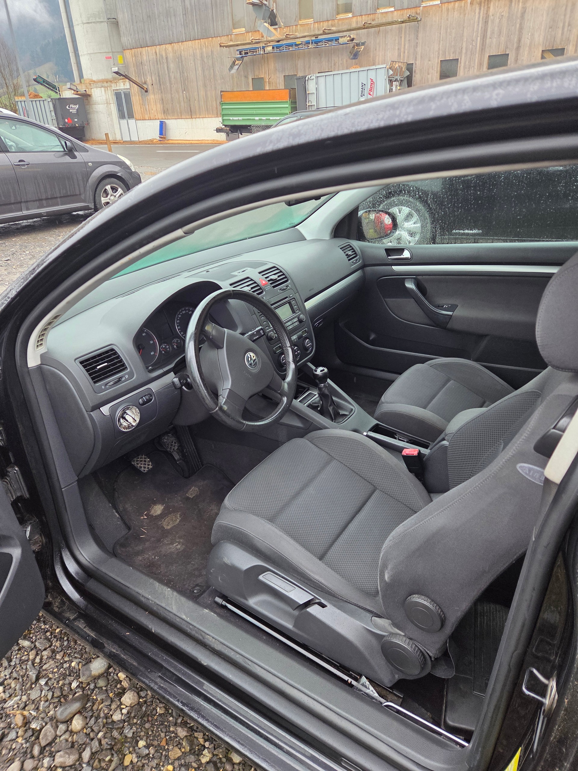 VW Golf 2.0 TDI Sportline-image-4