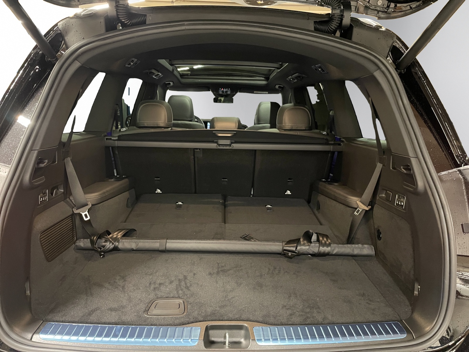 MERCEDES-BENZ GLS 450 d 4Matic 9G-Tronic-image-10