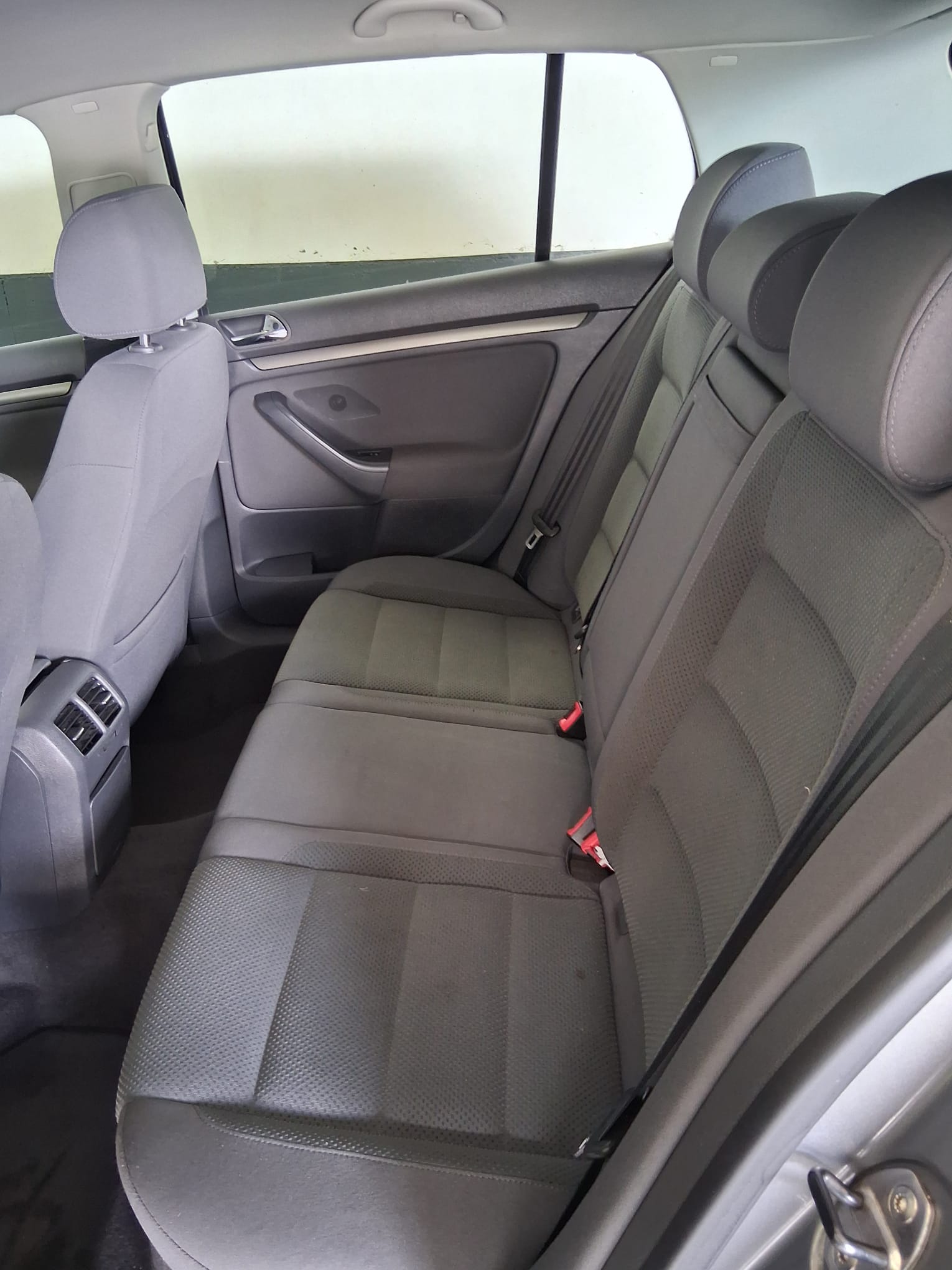 VW Golf 2.0 FSI Automat Comfortline-image-9
