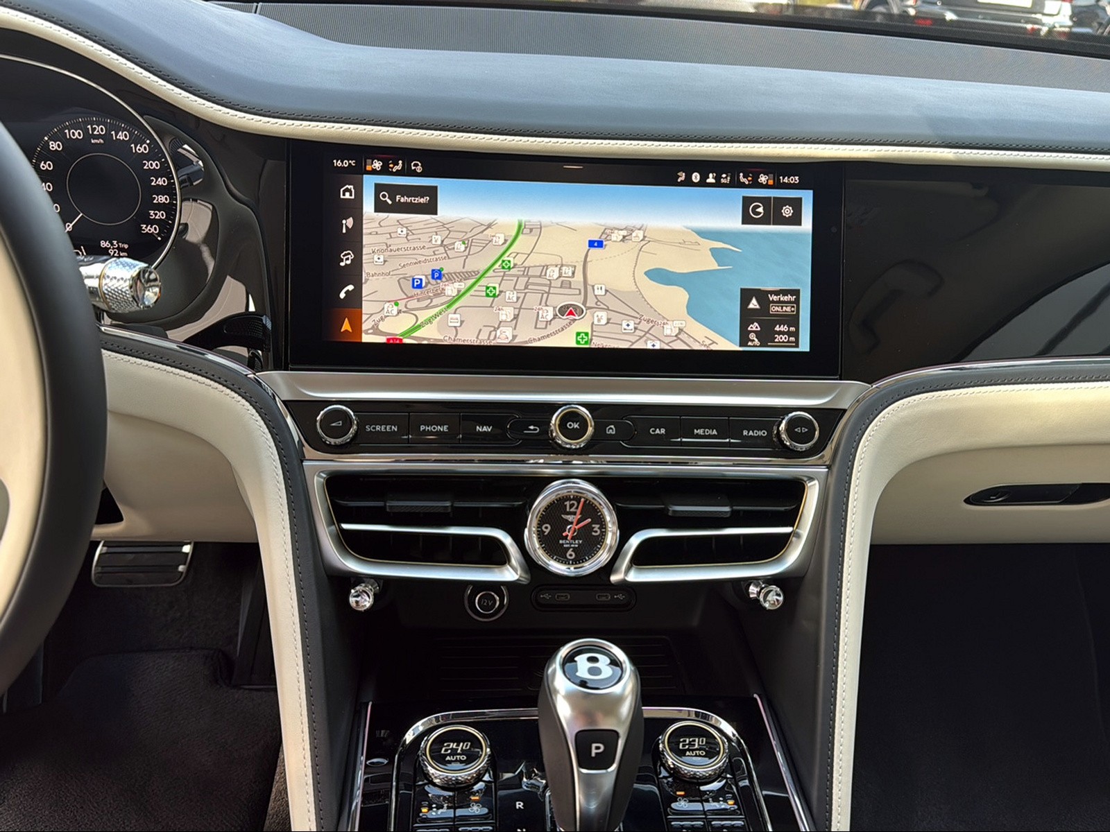 BENTLEY Flying Spur V8 Hybrid-image-12