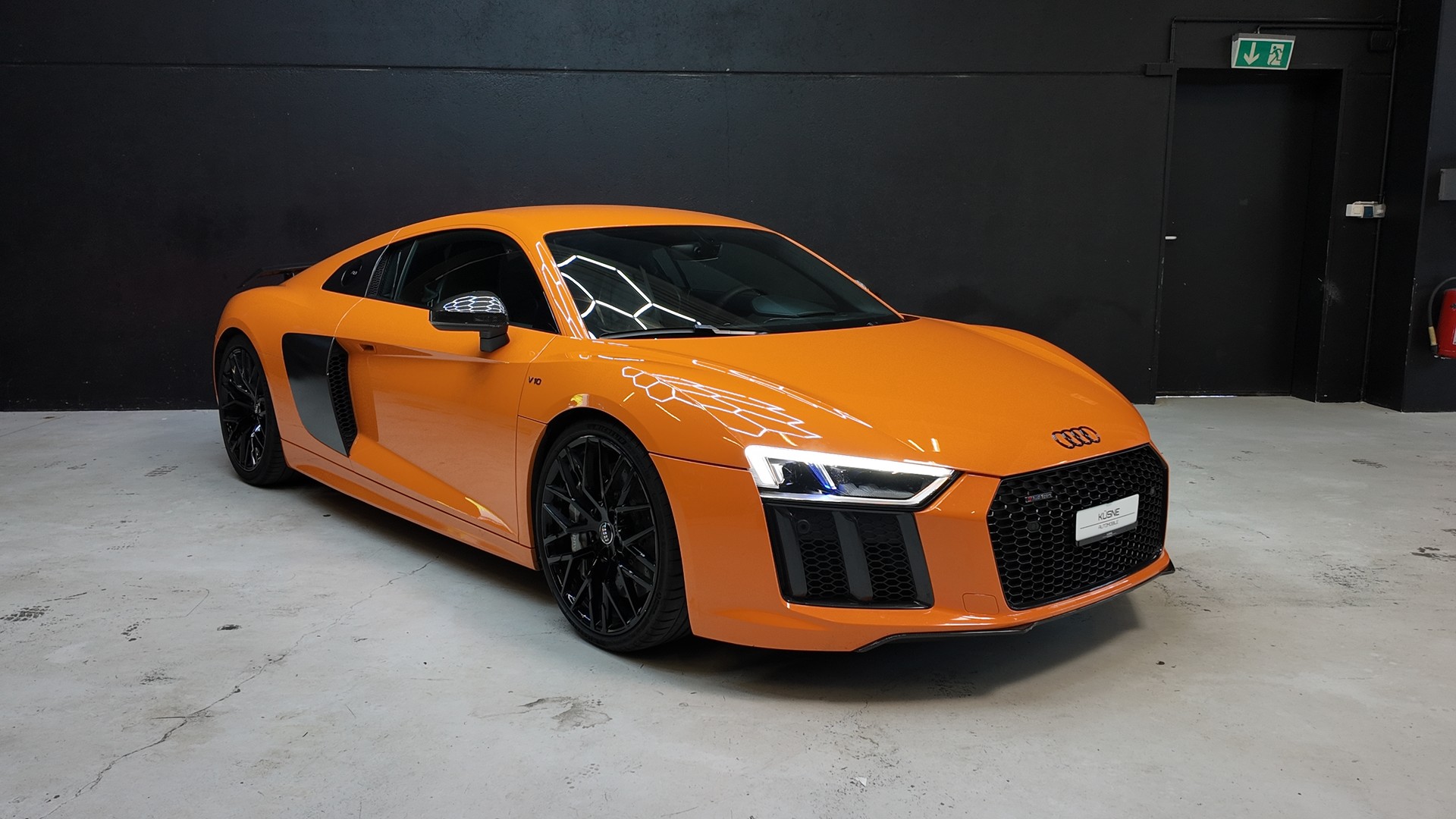 AUDI R8 Coupé 5.2 plus S-Tronic-image-7