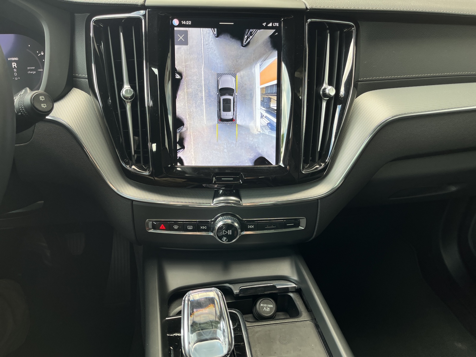 VOLVO XC60 T6 eAWD PluginHybrid Ultimate Dark Geartronic-image-11