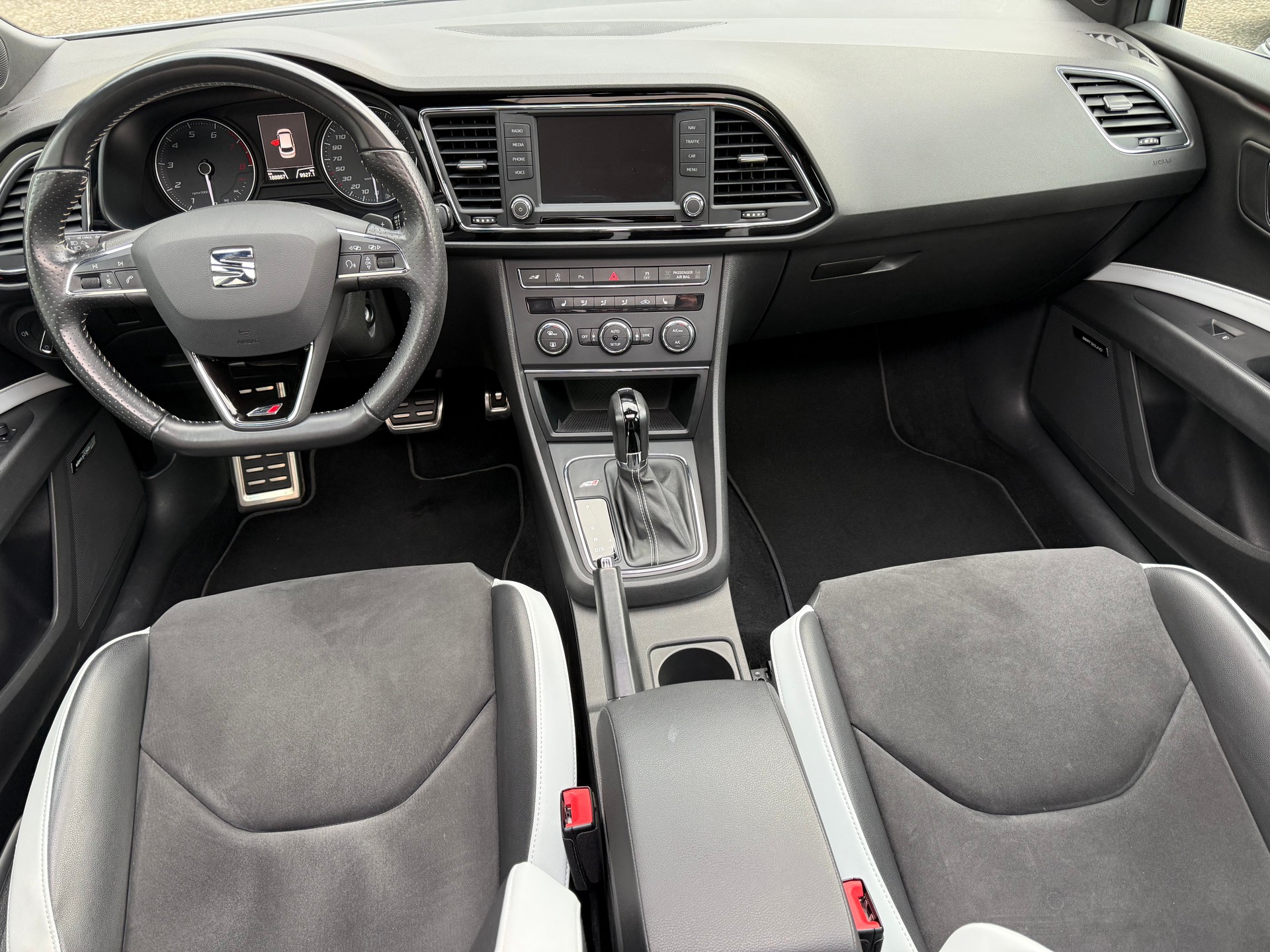 SEAT Leon ST 2.0 TSI Cupra 280 DSG-image-6