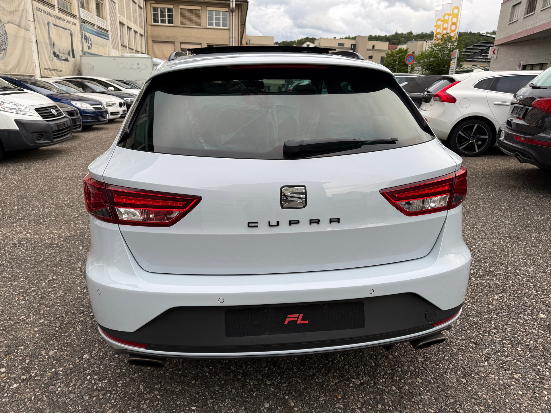 SEAT Leon ST 2.0 TSI Cupra 280 DSG-image-4