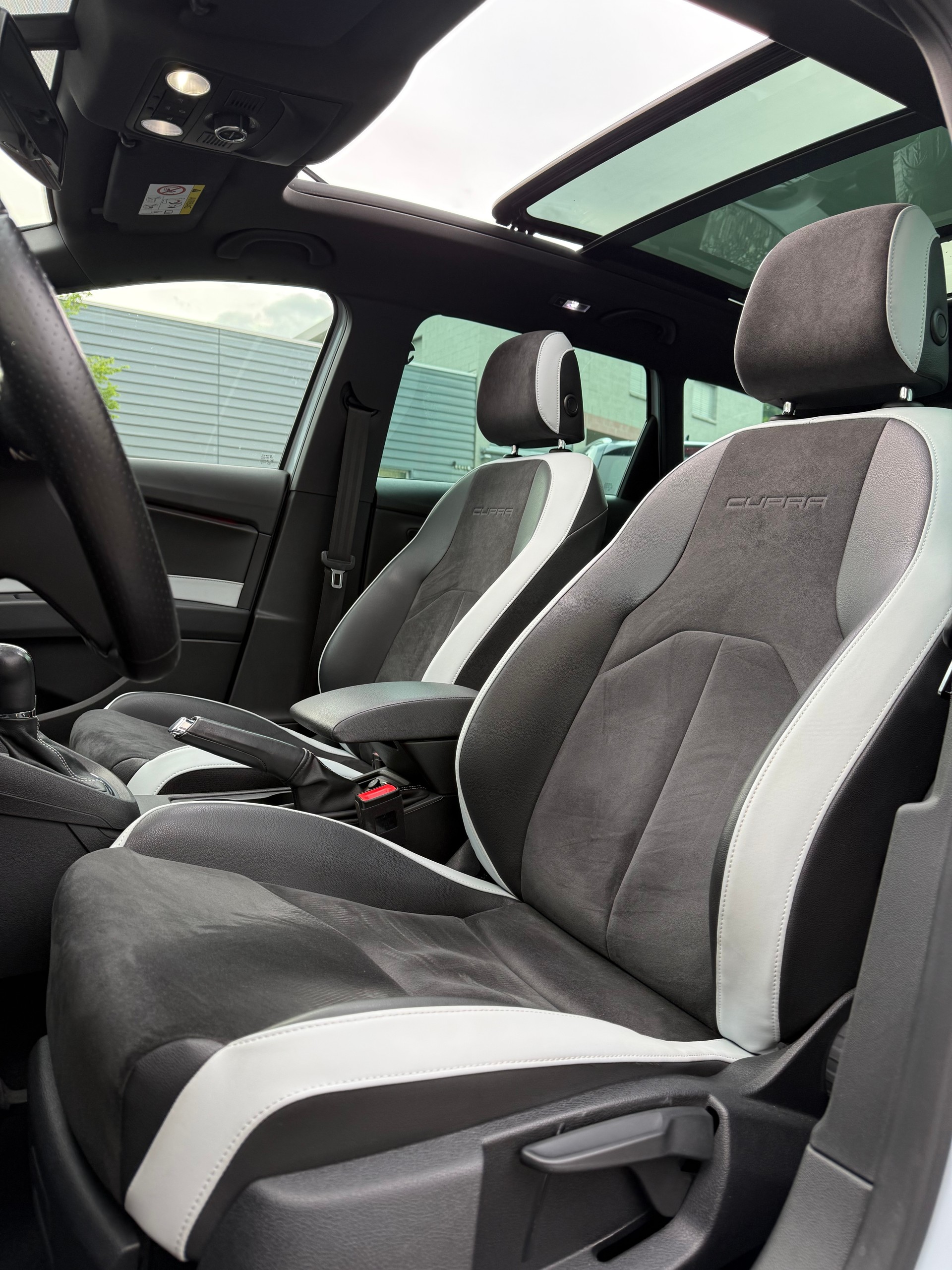 SEAT Leon ST 2.0 TSI Cupra 280 DSG-image-12