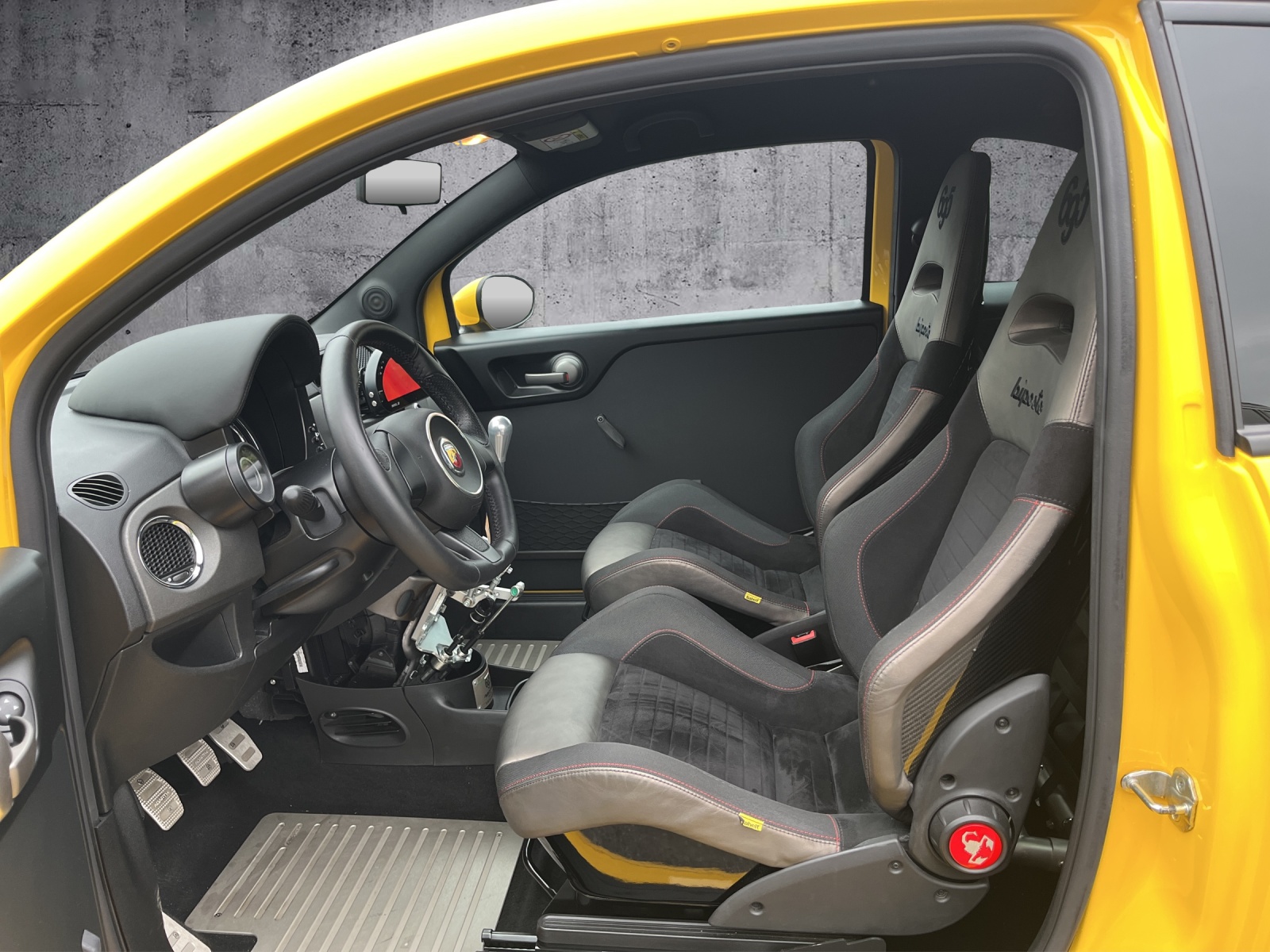 FIAT 695 Abarth 1.4 T-Jet 190 Biposto Record-image-8