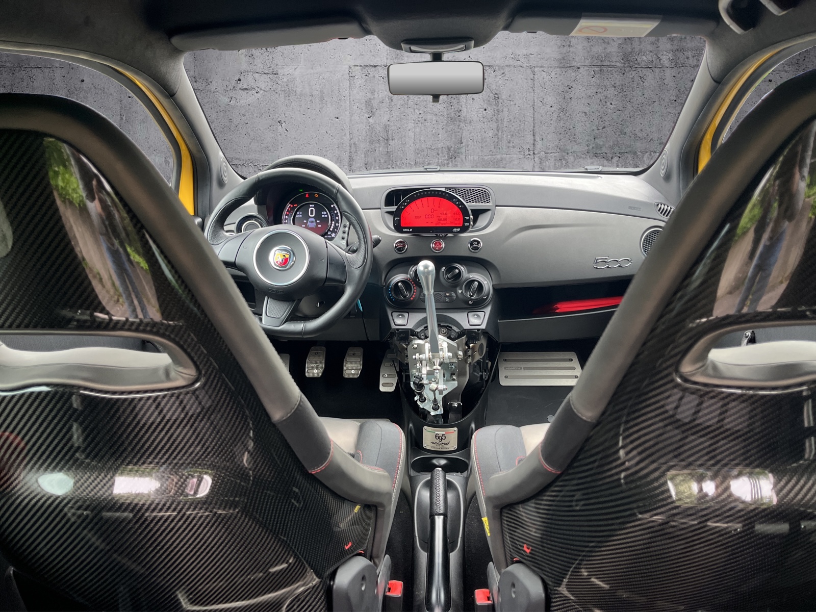 FIAT 695 Abarth 1.4 T-Jet 190 Biposto Record-image-10
