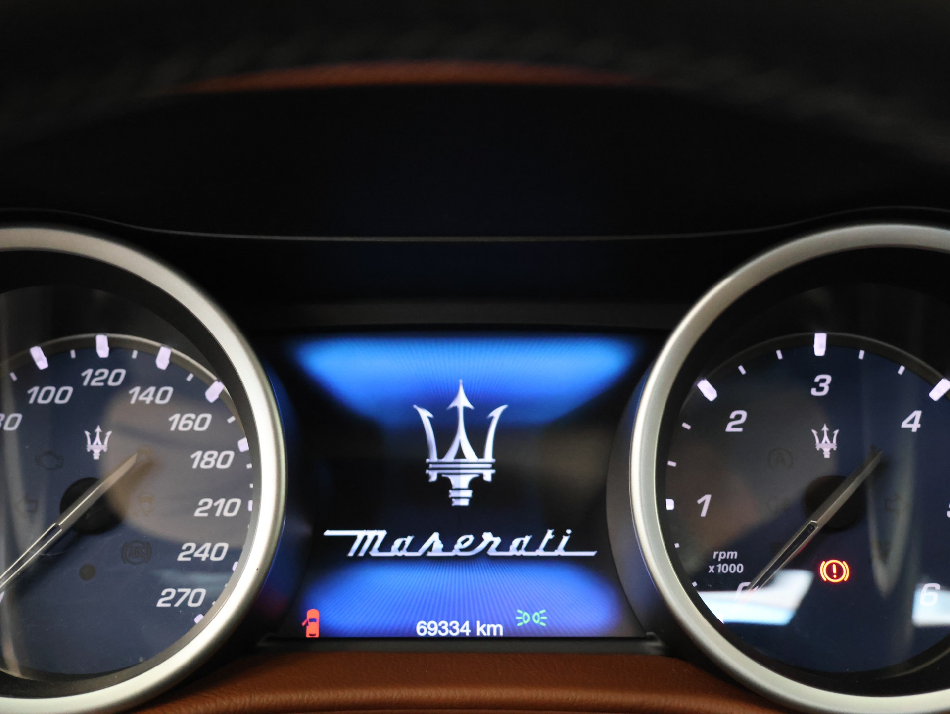 MASERATI Ghibli D 3.0 V6 GranSport Automatica *Panorama*Carbon*Sportsitze*Harman/Kardon*-image-16