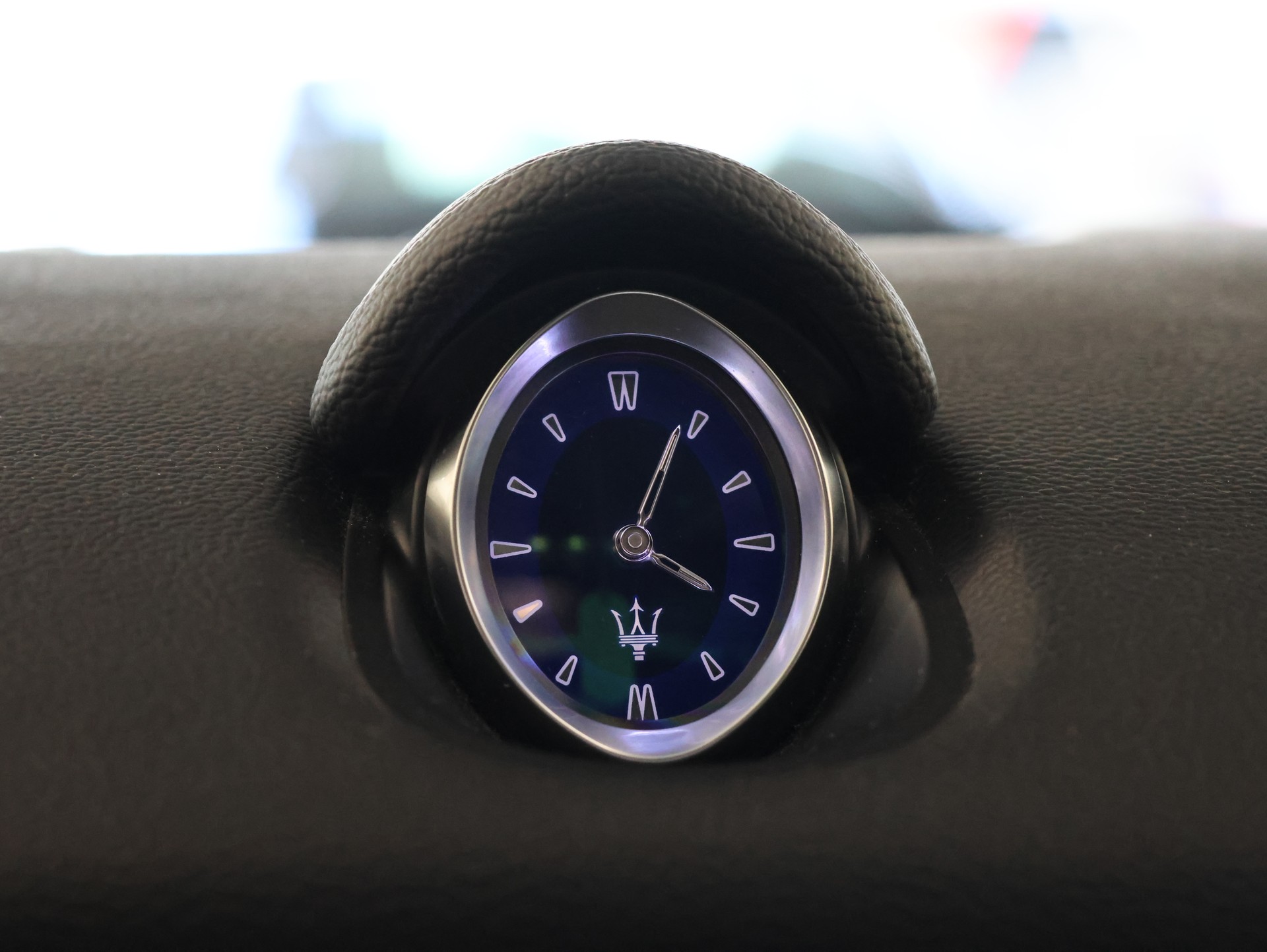 MASERATI Ghibli D 3.0 V6 GranSport Automatica *Panorama*Carbon*Sportsitze*Harman/Kardon*-image-27