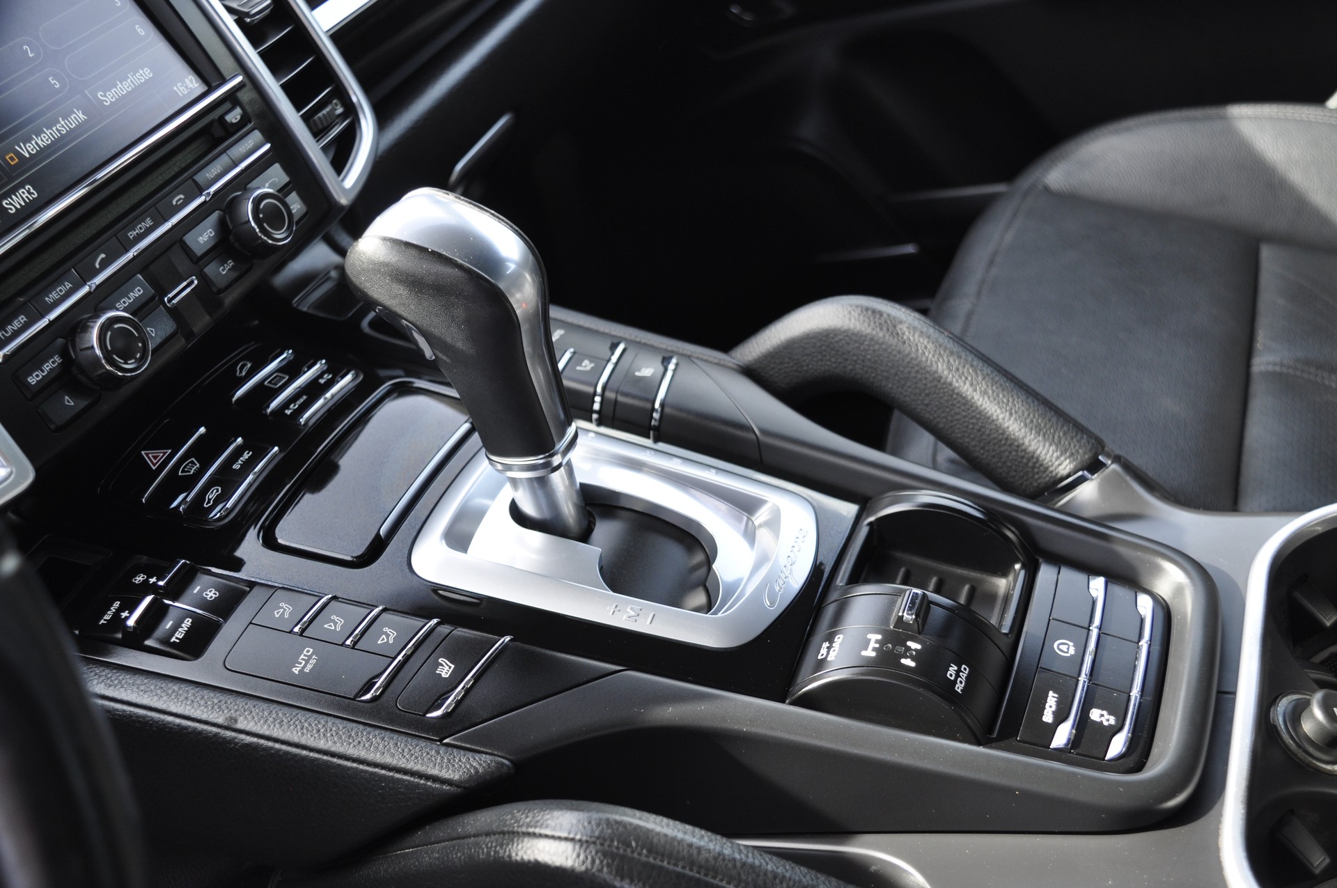 PORSCHE Cayenne Diesel-image-12