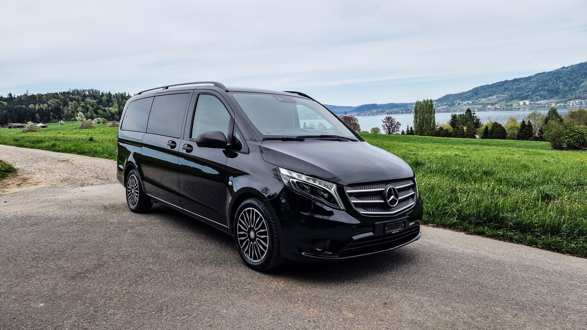 MERCEDES-BENZ 116 VIP-Bus Tourer L 7G-Tronic-showroom-element-1