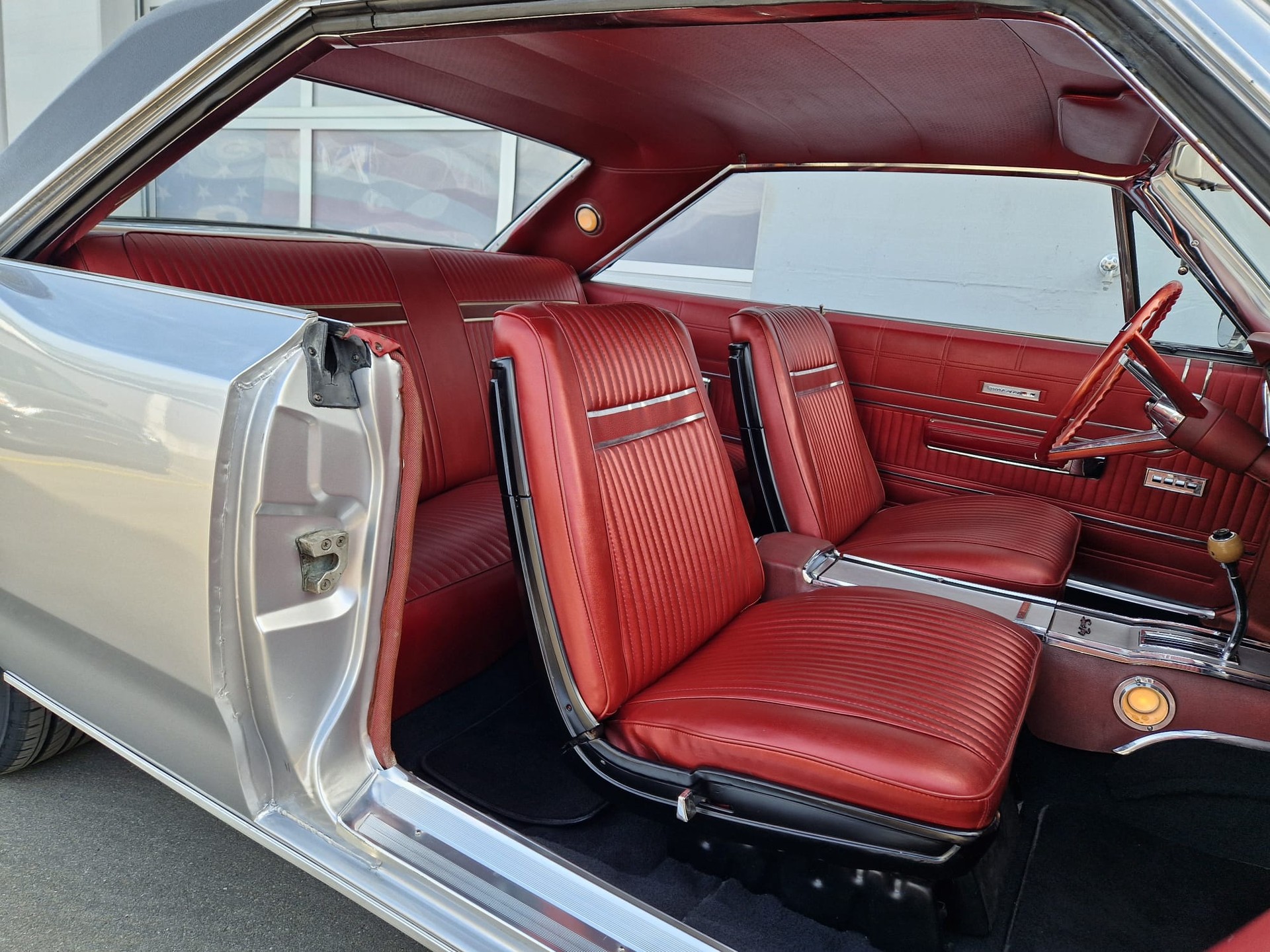 PLYMOUTH Sport Fury-image-11