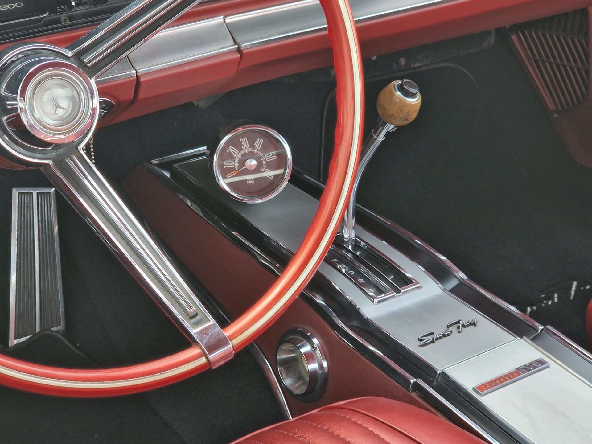 PLYMOUTH Sport Fury-image-9