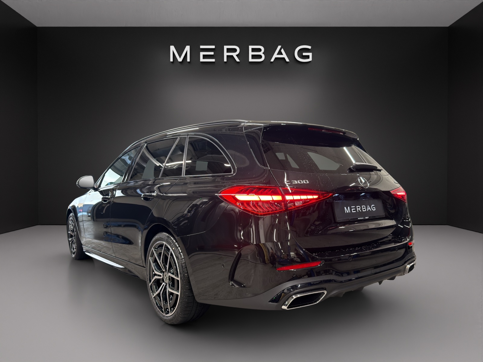 MERCEDES-BENZ C 300 T 4 Matic-image-4