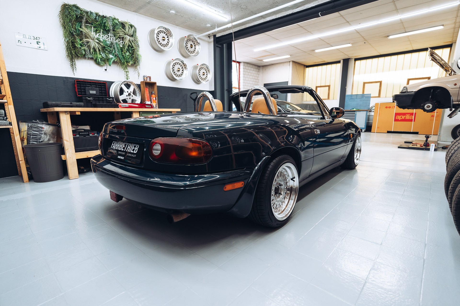 MAZDA MX-5 1.6i-16-image-7