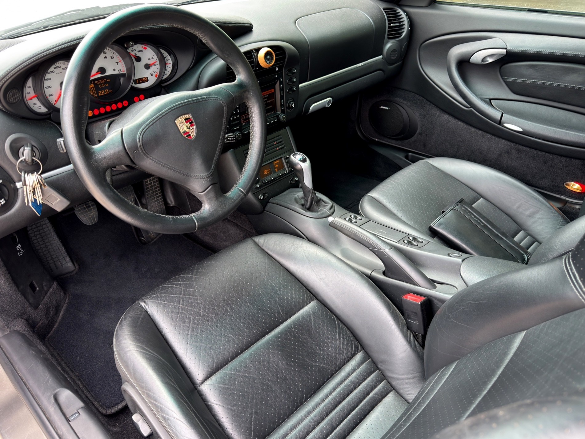 PORSCHE 911 Turbo-image-12