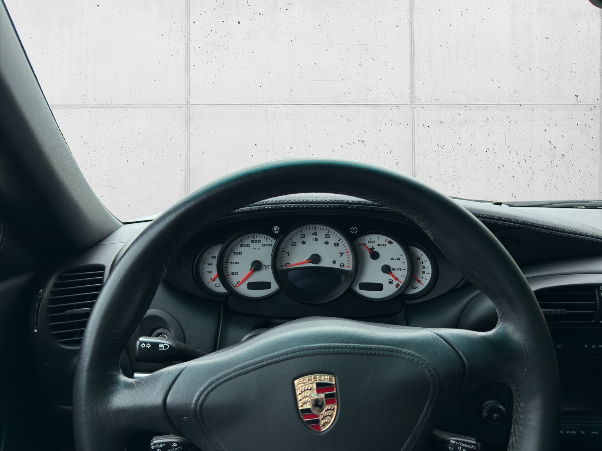 PORSCHE 911 Turbo-image-15