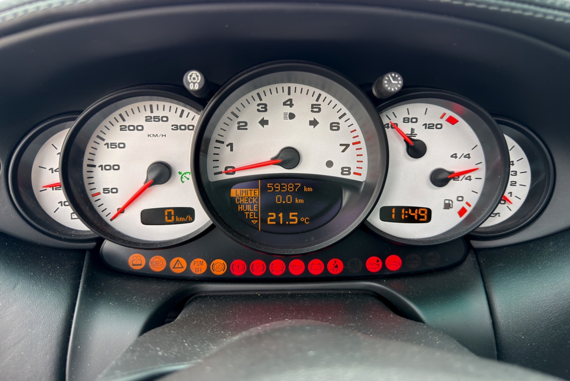 PORSCHE 911 Turbo-image-16